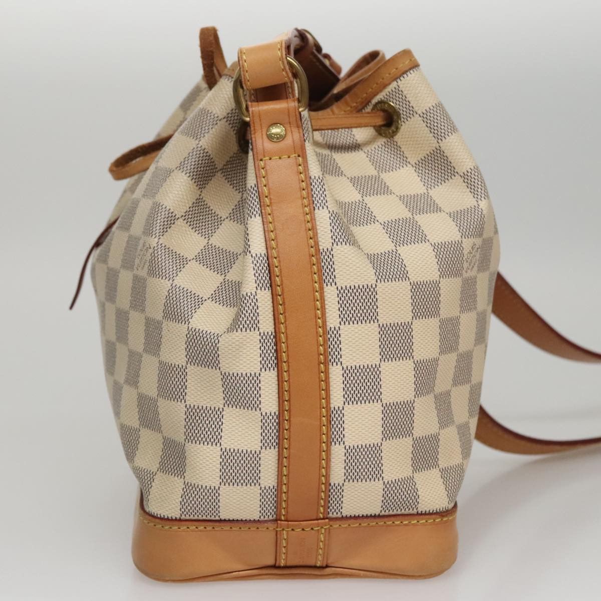 Louis Vuitton Noé White Canvas Shoulder Bag (Pre-Owned) Size ONE SIZE - 3 Thumbnail