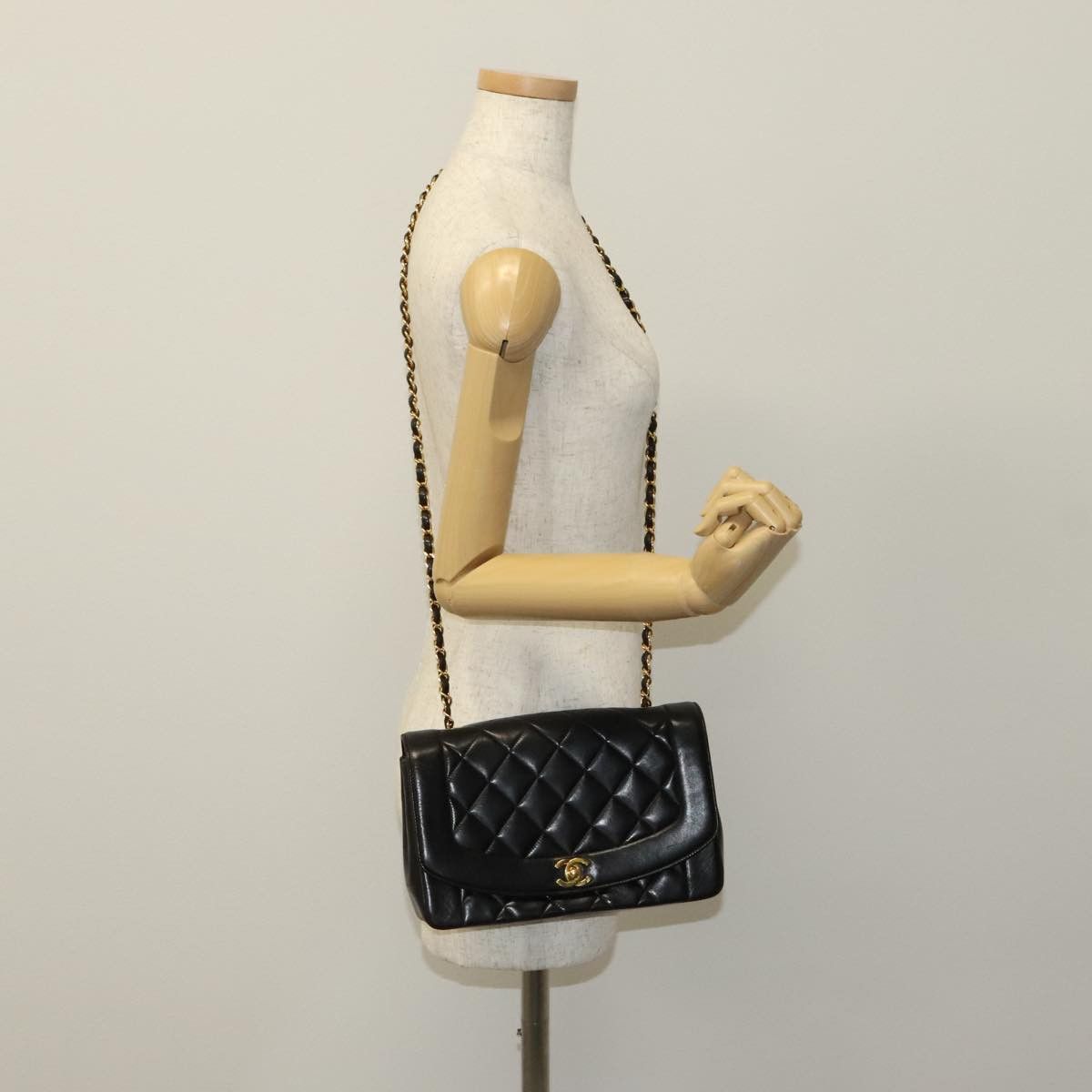 Chanel Diana Black Leather Shoulder Bag (Pre-Owned) Size ONE SIZE - 14 Thumbnail
