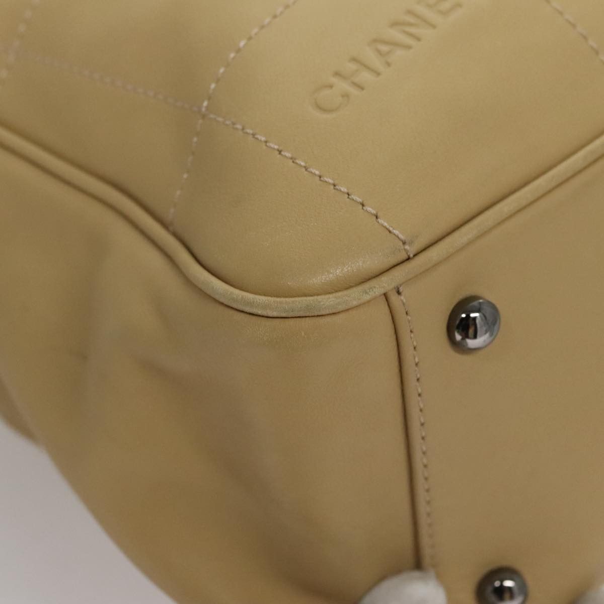 Chanel Chocolate Bar Beige Leather Handbag (Pre-Owned) Size ONE SIZE - 9 Thumbnail