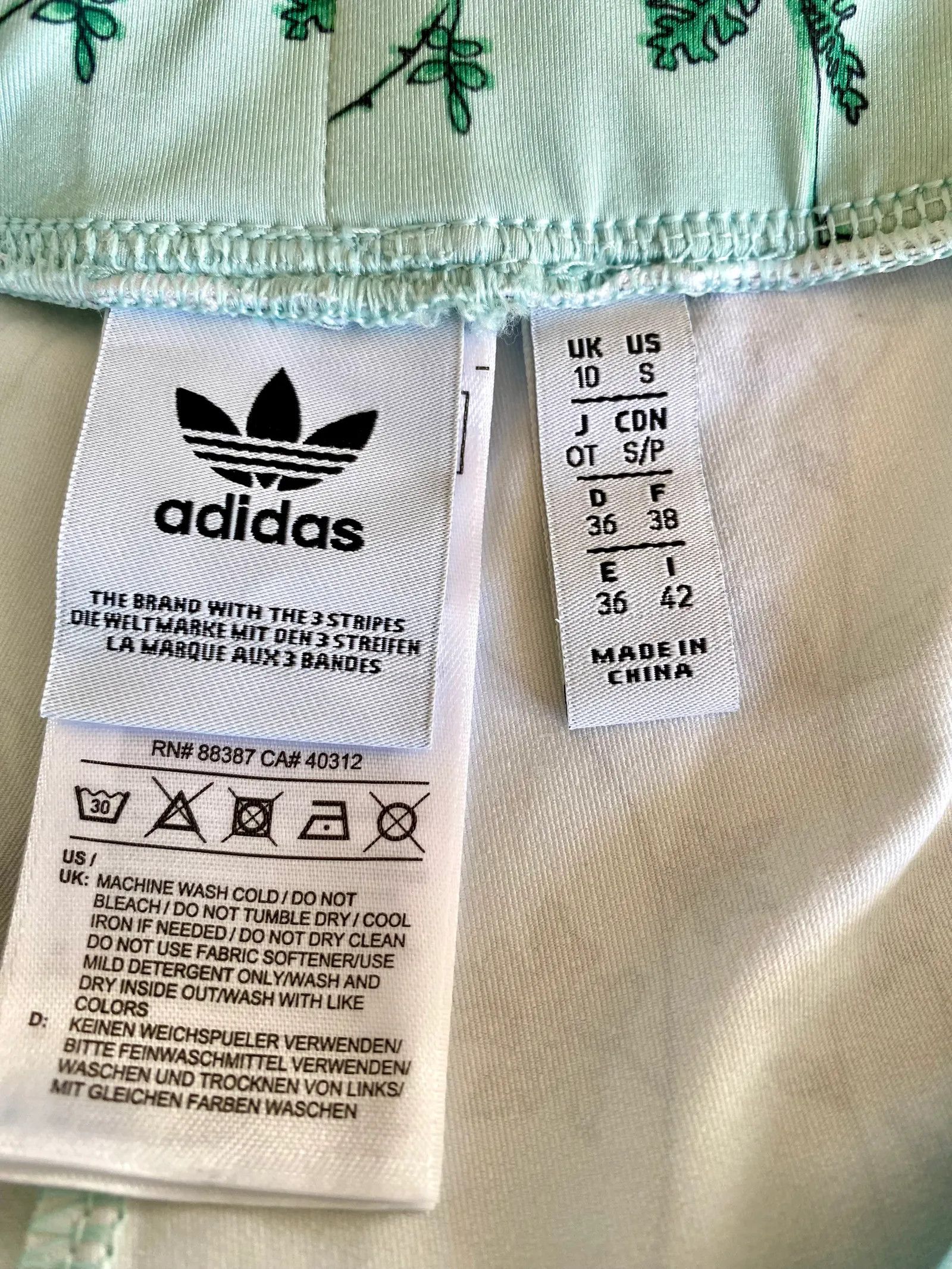 Adidas Adidas Blommiga tights Sweatpants Size 26" / US 2 / IT 38 - 2 Thumbnail