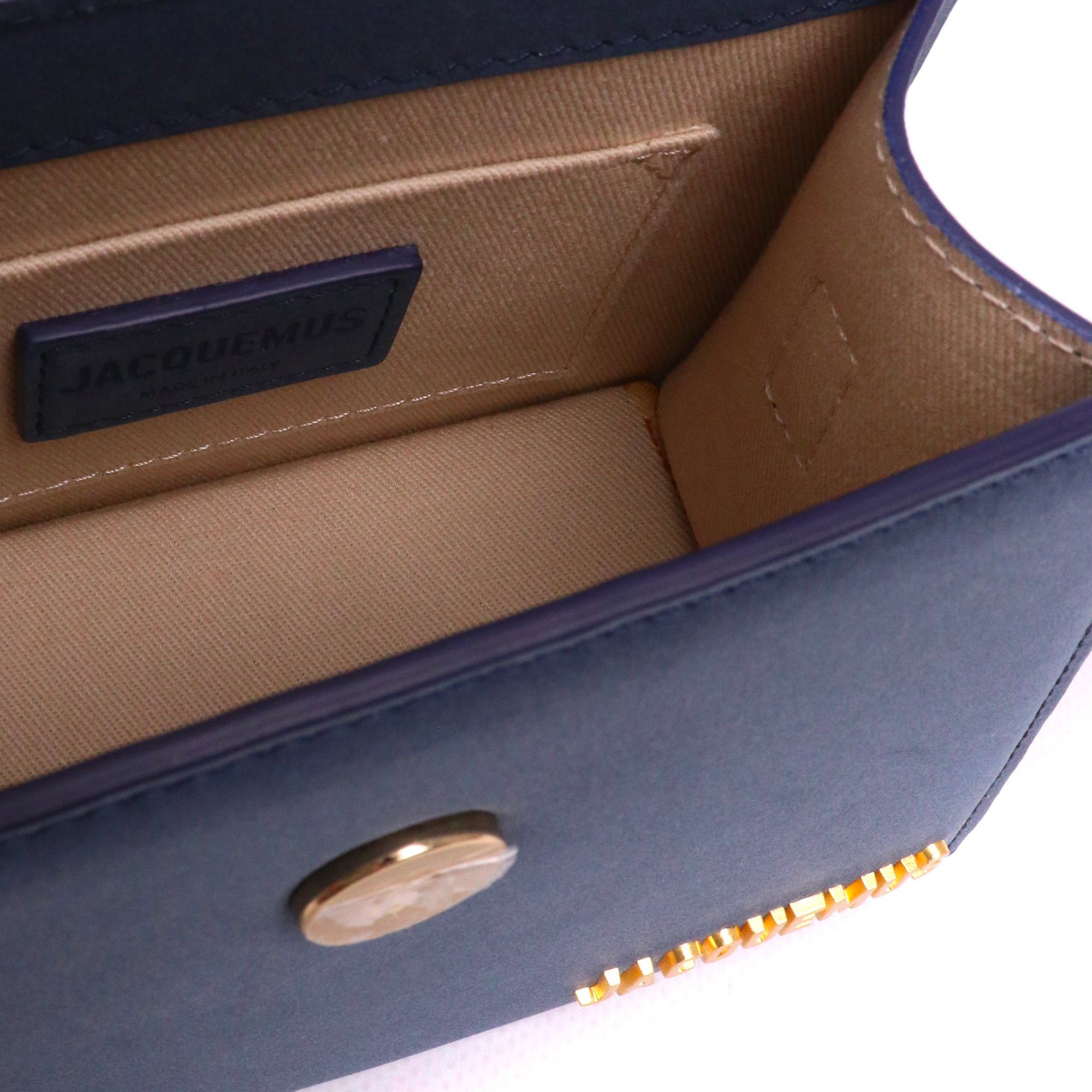 Jacquemus JACQUEMUS - Jacquemus Medium Chiquito shoulder bag in dark navy blue gummed leather Size ONE SIZE - 4 Thumbnail