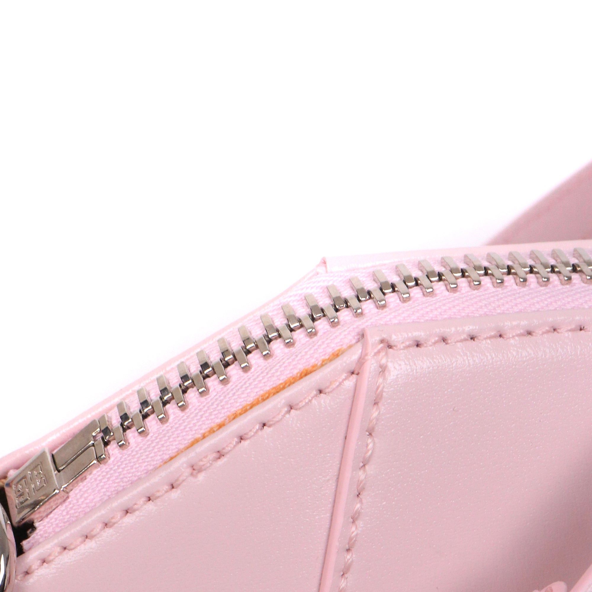 Givenchy GIVENCHY - Givenchy Antigona XS shoulder bag in pale pink smooth leather Size ONE SIZE - 4 Thumbnail