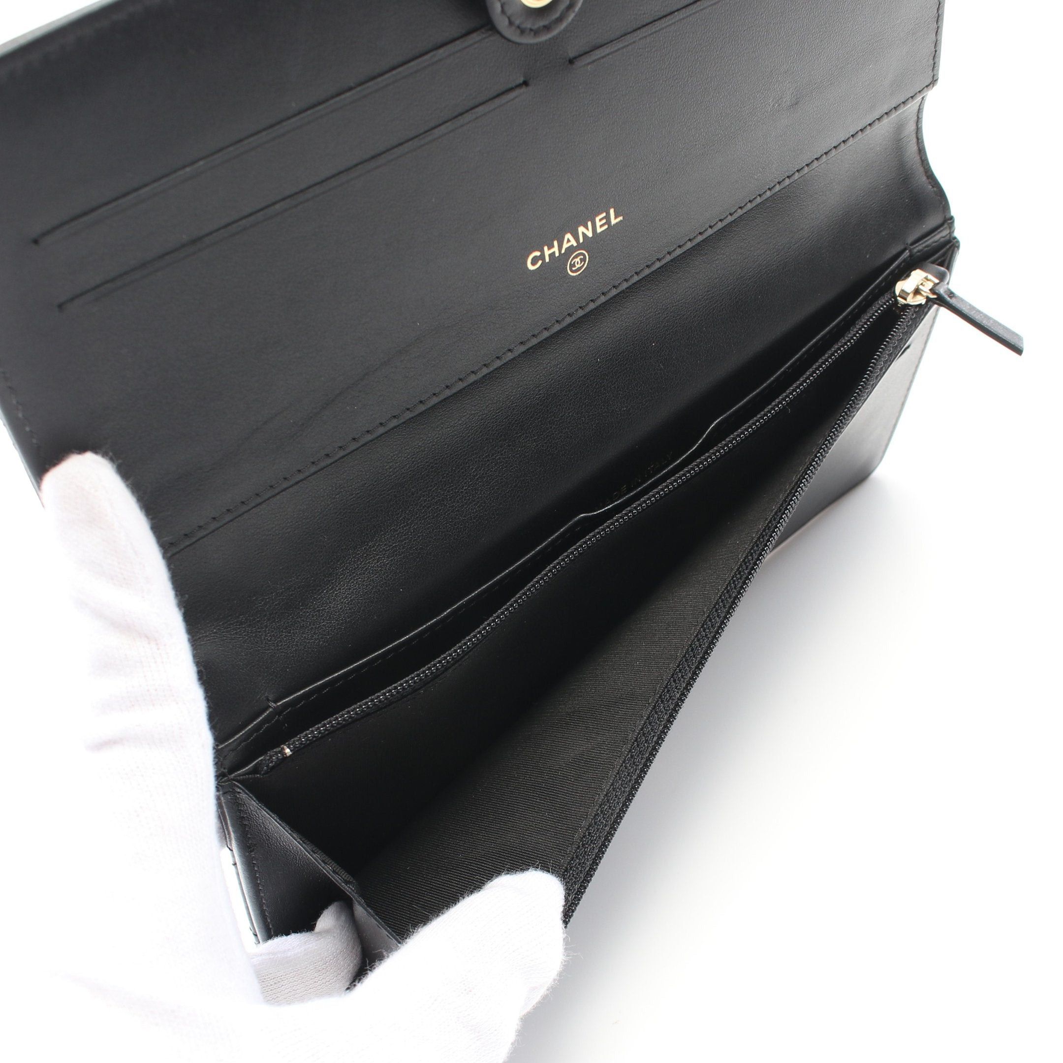 Chanel Chanel Matelasse Bi-Fold Long Wallet Leather Black Gold Hardware With Hand Strap Size ONE SIZE - 4 Thumbnail