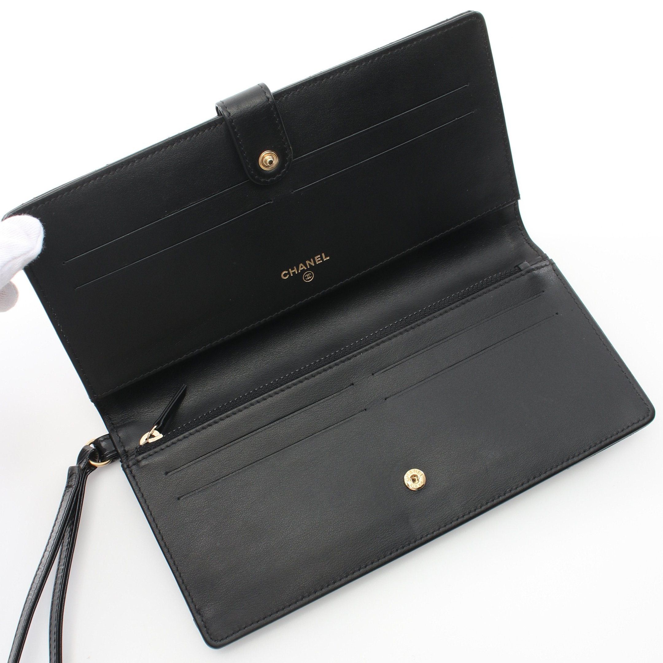 Chanel Chanel Matelasse Bi-Fold Long Wallet Leather Black Gold Hardware With Hand Strap Size ONE SIZE - 3 Thumbnail