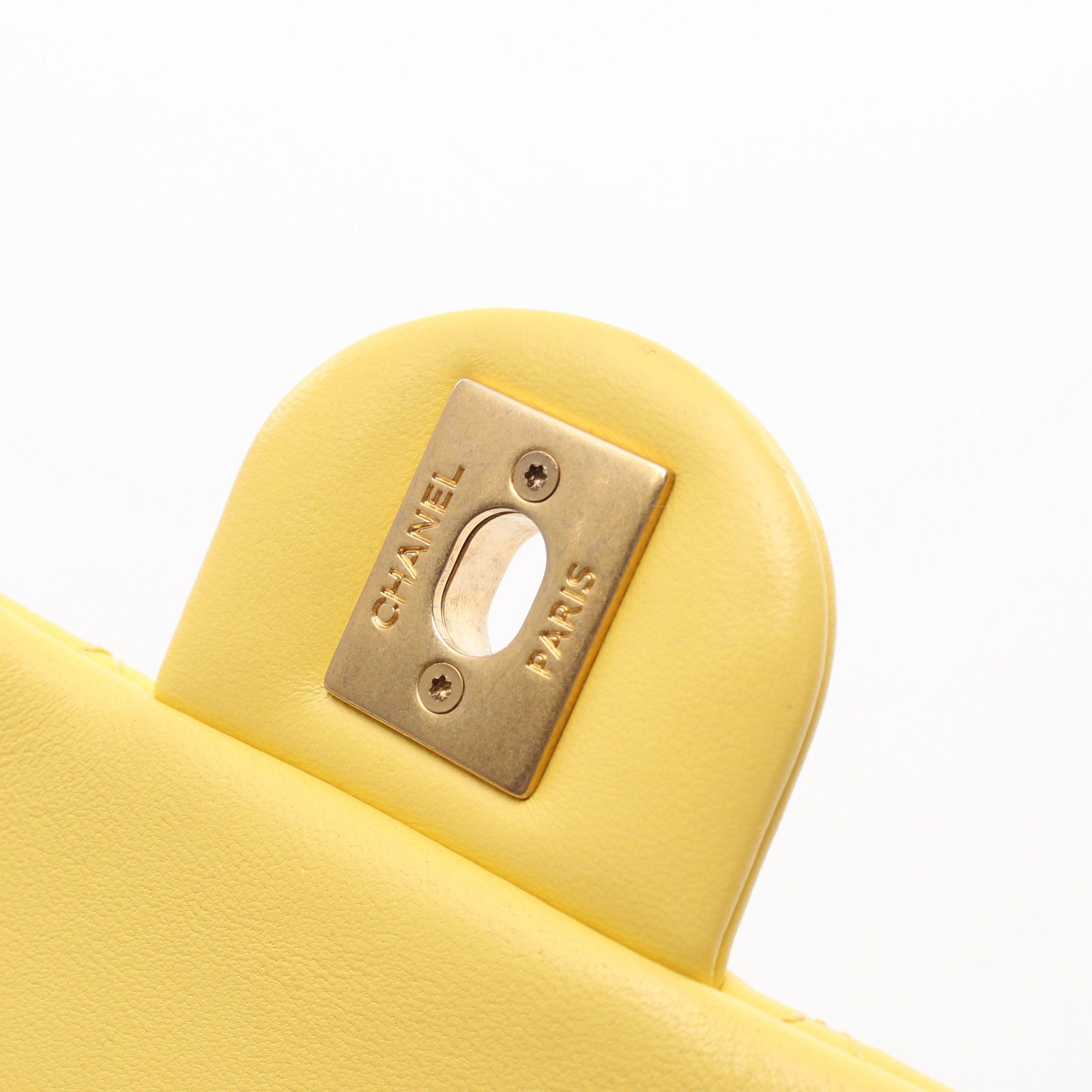 Chanel Chanel Matelasse Chain Shoulder Bag Lambskin Yellow Gold Hardware Size ONE SIZE - 11 Thumbnail