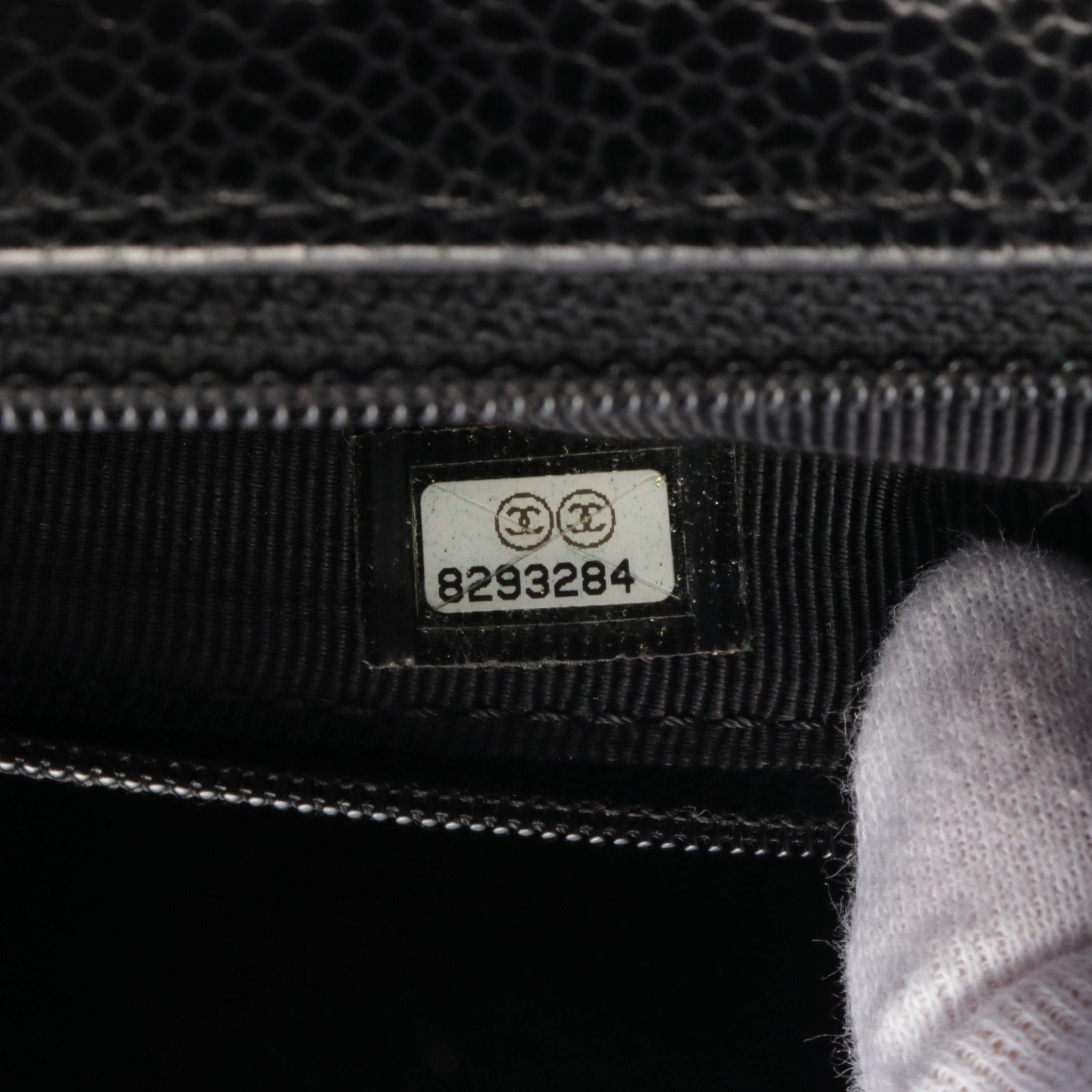 Chanel Chanel Matelasse Handbag Caviar Skin Black Gold Hardware Size ONE SIZE - 5 Thumbnail