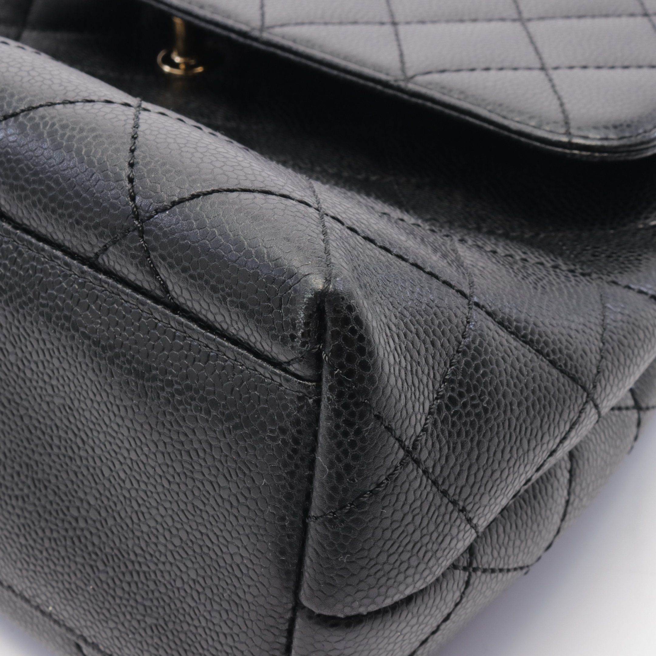 Chanel Chanel Matelasse Handbag Caviar Skin Black Gold Hardware Size ONE SIZE - 8 Thumbnail