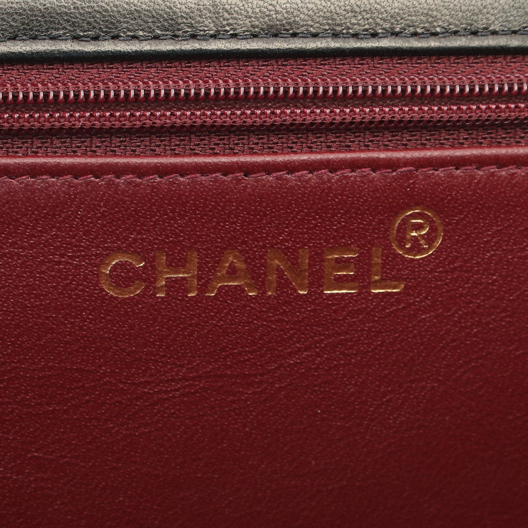 Chanel Chanel Matelasse Chain Shoulder Bag Push Lock Lambskin Black Gold Hardware Size ONE SIZE - 4 Thumbnail