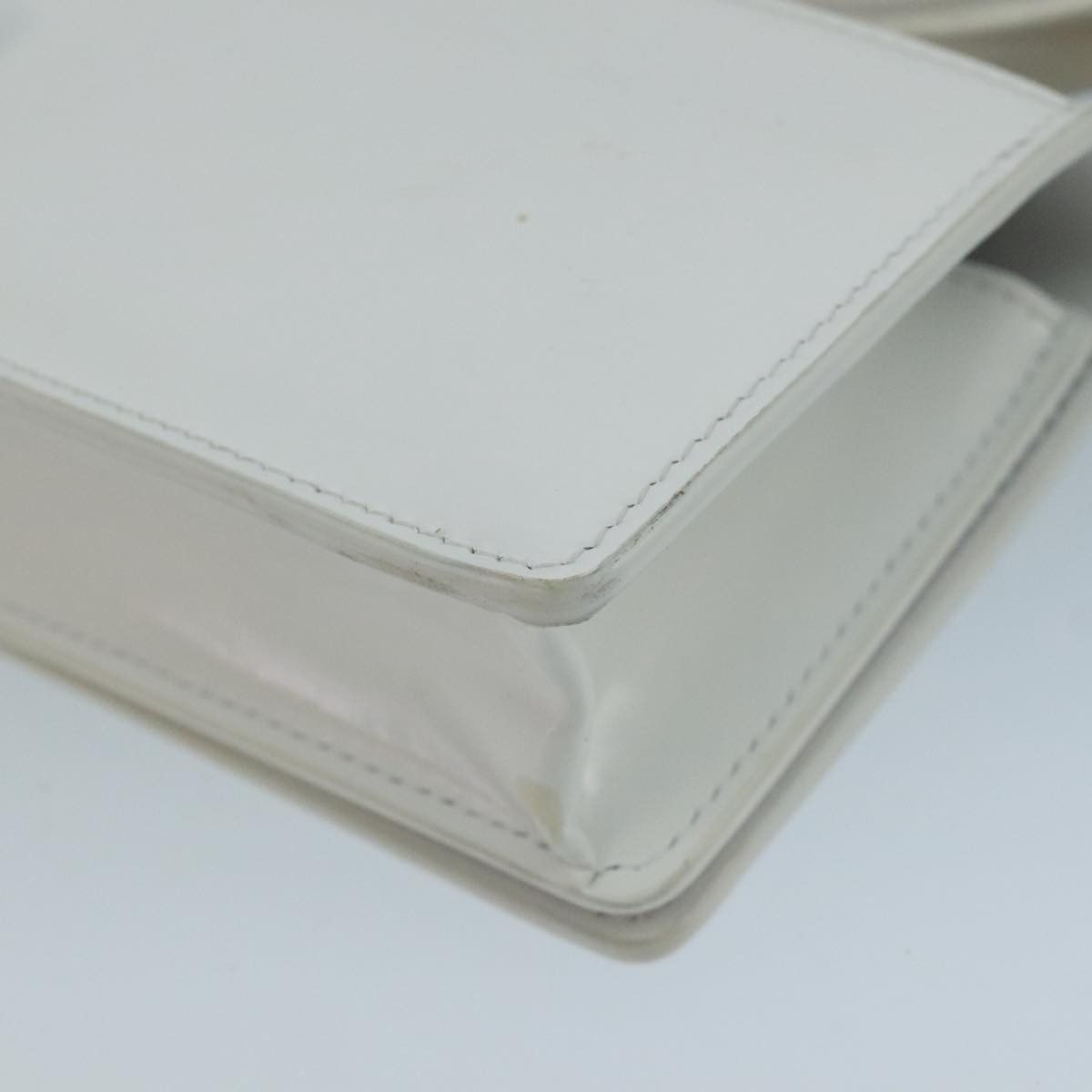 Salvatore Ferragamo White Leather Clutch Bag (Pre-Owned) Size ONE SIZE - 9 Thumbnail