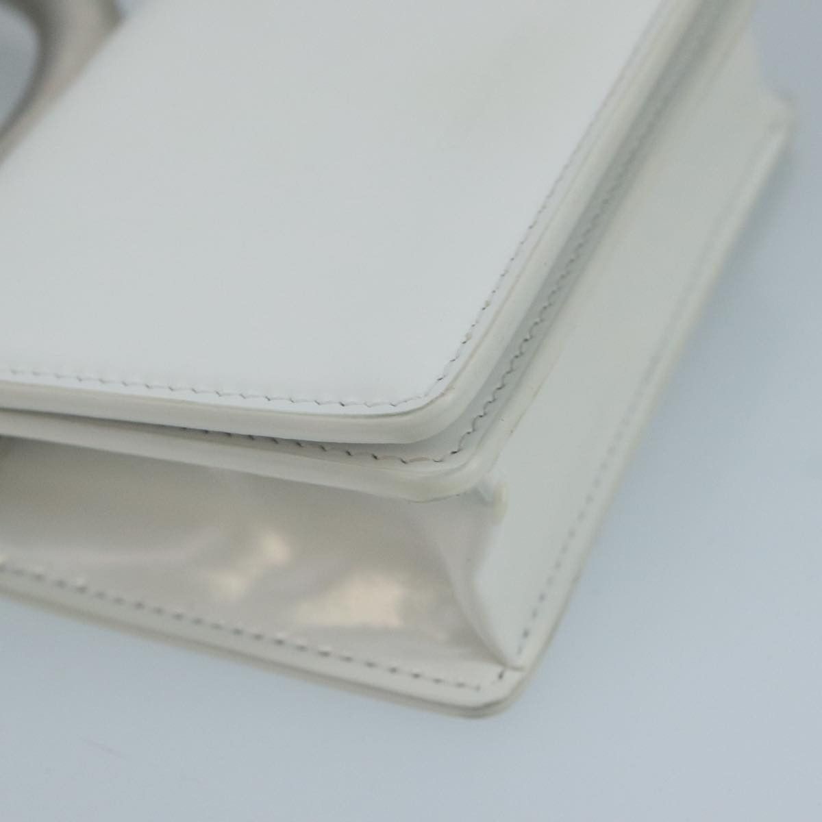 Salvatore Ferragamo White Leather Clutch Bag (Pre-Owned) Size ONE SIZE - 8 Thumbnail