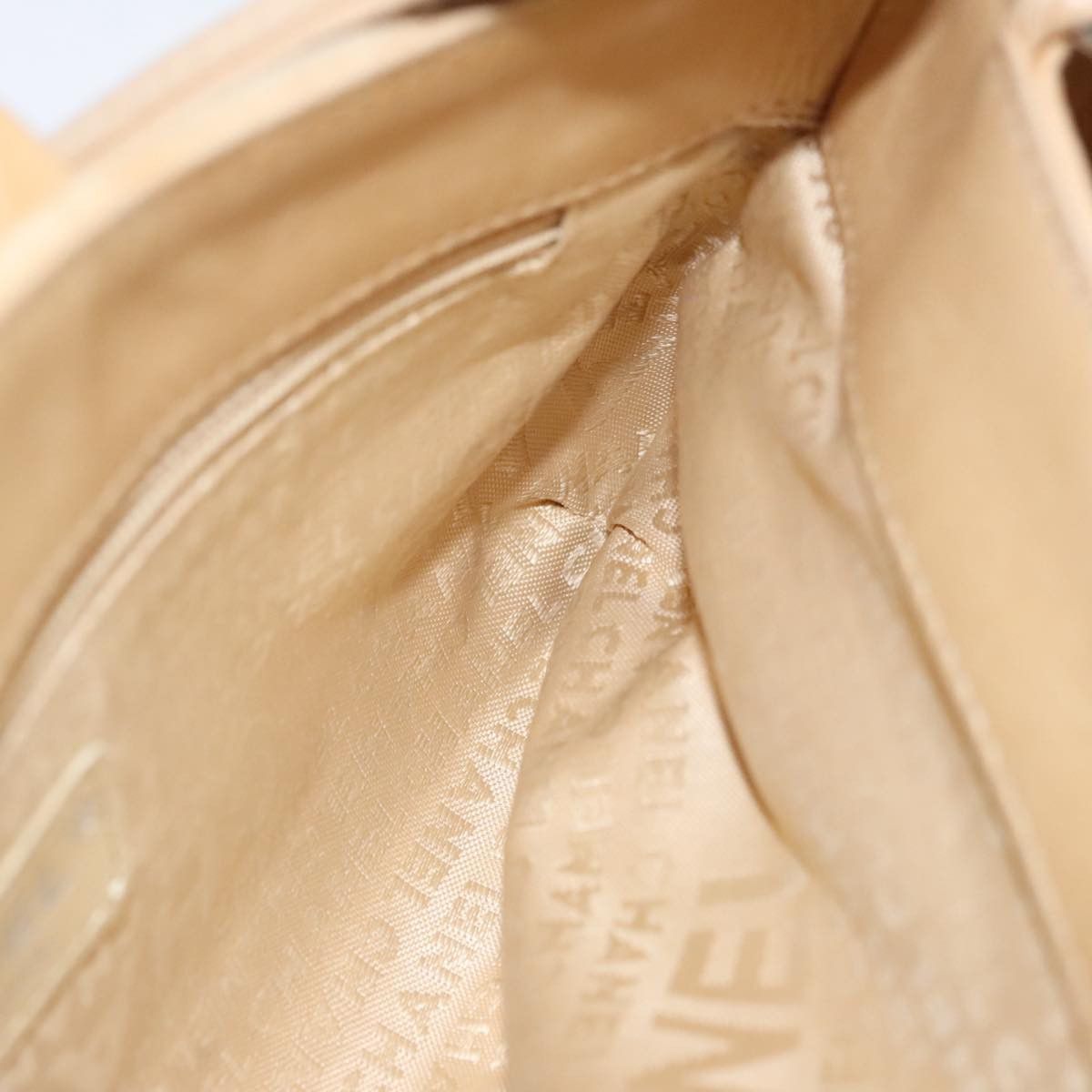 Chanel Chocolate Bar Beige Suede Shoulder Bag (Pre-Owned) Size ONE SIZE - 18 Thumbnail