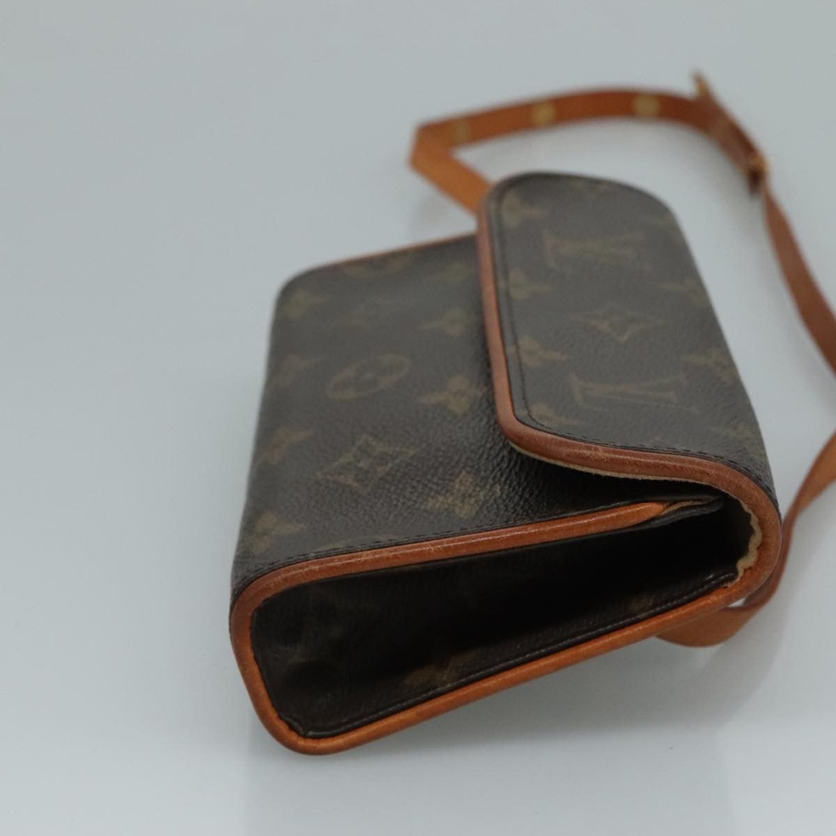 Louis Vuitton Florentine Brown Canvas Clutch Bag (Pre-Owned) Size ONE SIZE - 3 Thumbnail