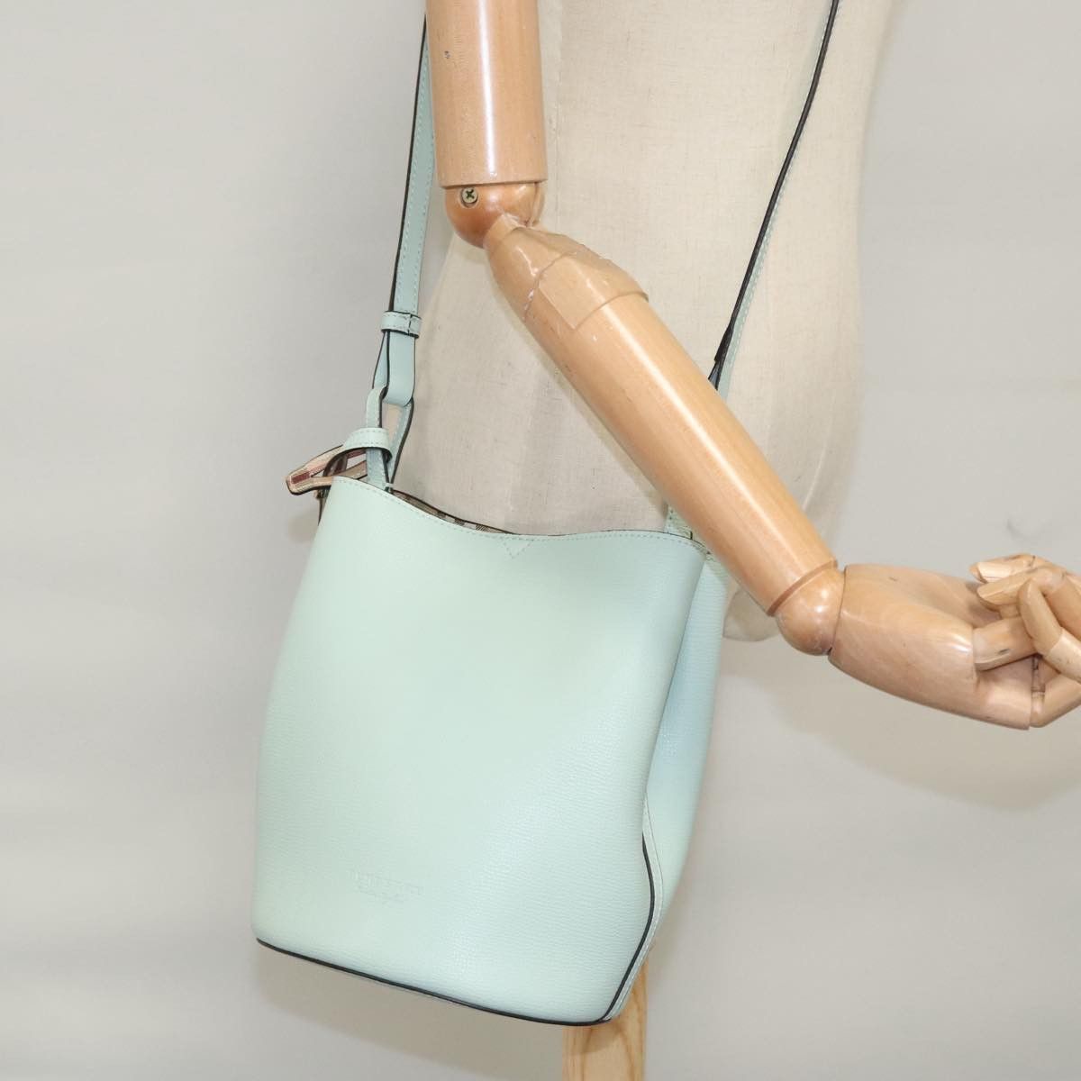 Burberry Blue Leather Shoulder Bag (Pre-Owned) Size ONE SIZE - 13 Thumbnail