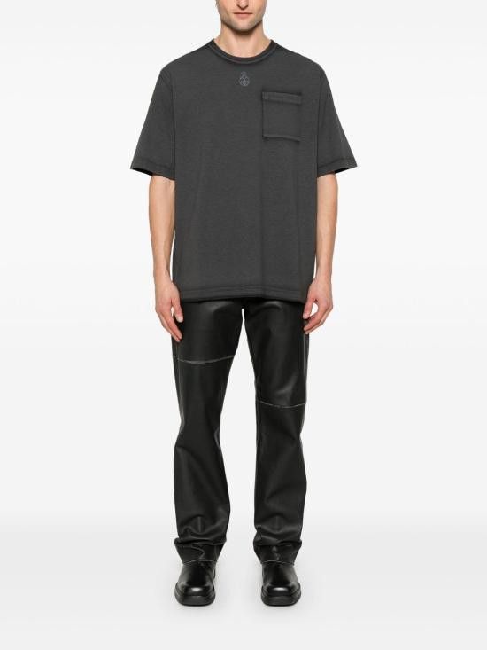 Alexander McQueen ALEXANDER MCQUEEN Men T-Shirts 815068 QTAC60548 Black Size US L / EU 52-54 / 3 - 2 Thumbnail