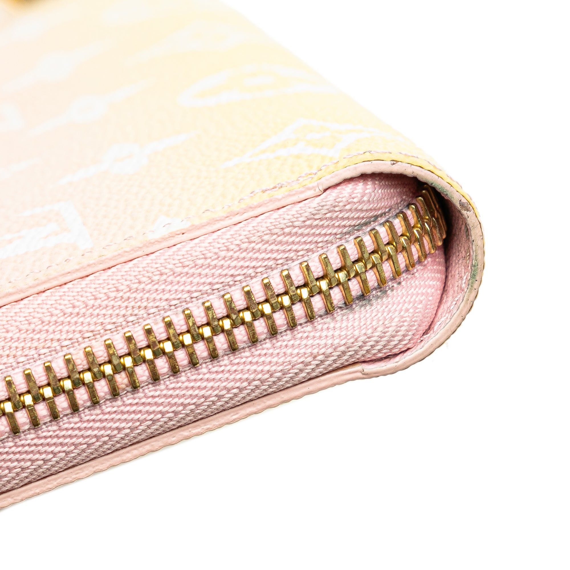 Louis Vuitton Louis Vuitton Monogram Giant By The Pool Zippy Wallet Pink Size ONE SIZE - 9 Thumbnail
