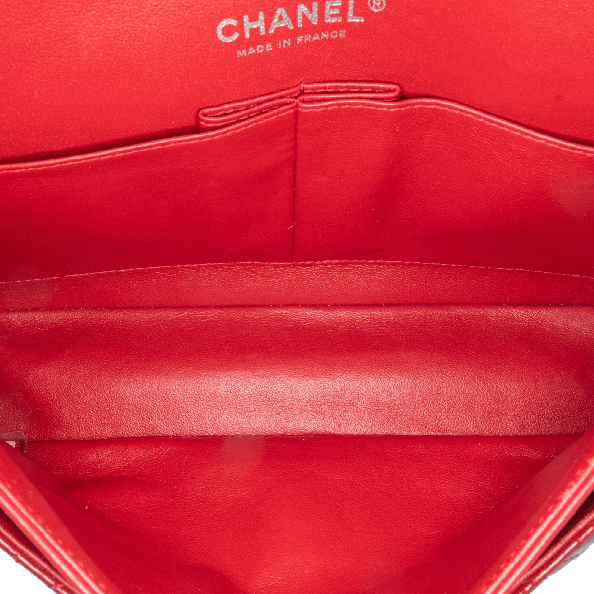 Chanel Chanel Medium Classic Patent Double Flap Red Size ONE SIZE - 4 Thumbnail