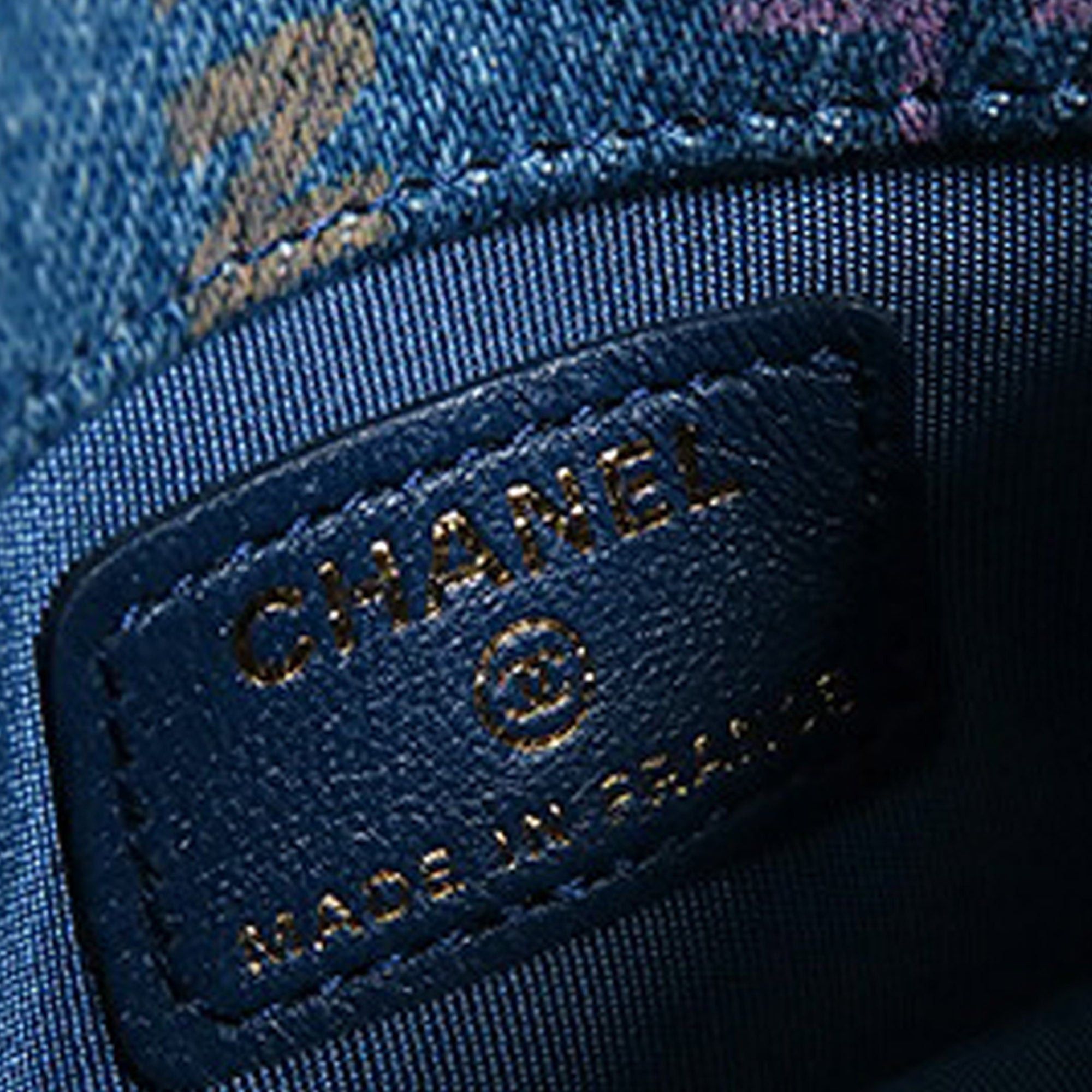 Chanel Chanel Mini Denim Mood Clutch with Chain Blue Size ONE SIZE - 5 Thumbnail