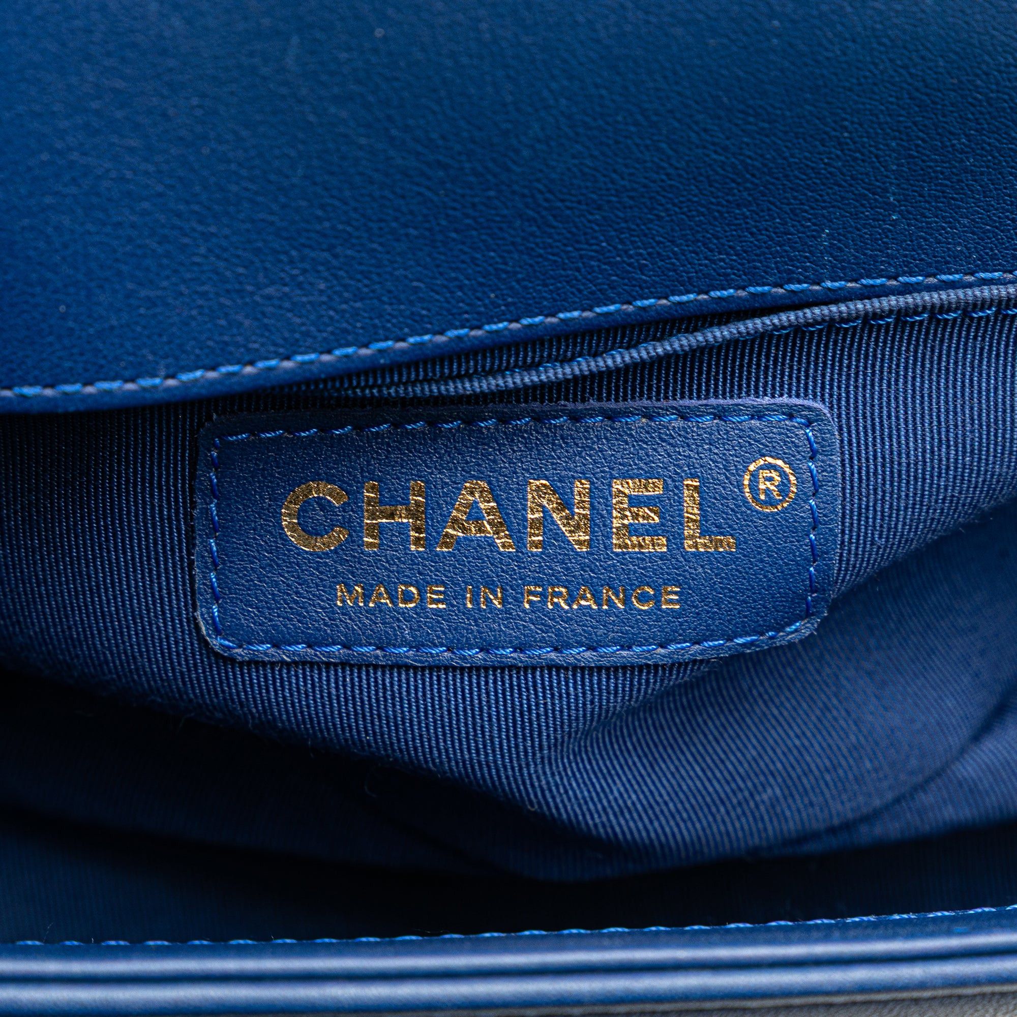 Chanel Chanel Small Chevron Lambskin Boy Flap Blue Size ONE SIZE - 5 Thumbnail