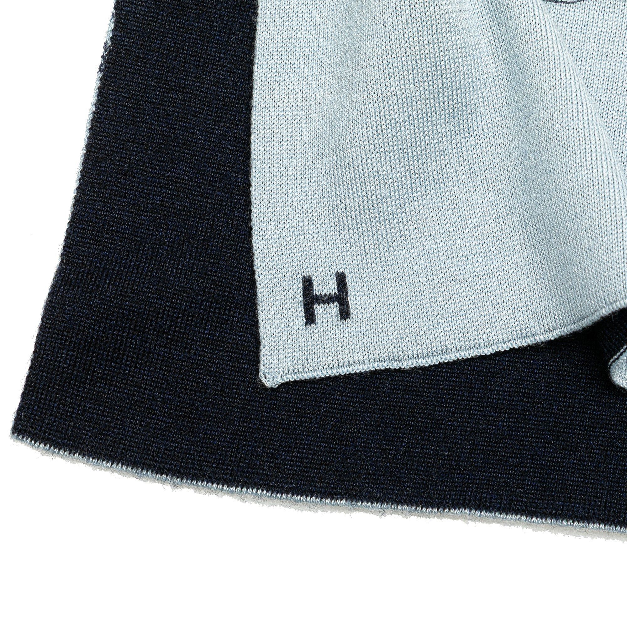 Hermes Hermès Printed Cashmere Silk Stole Scarf Blue Size ONE SIZE - 3 Thumbnail