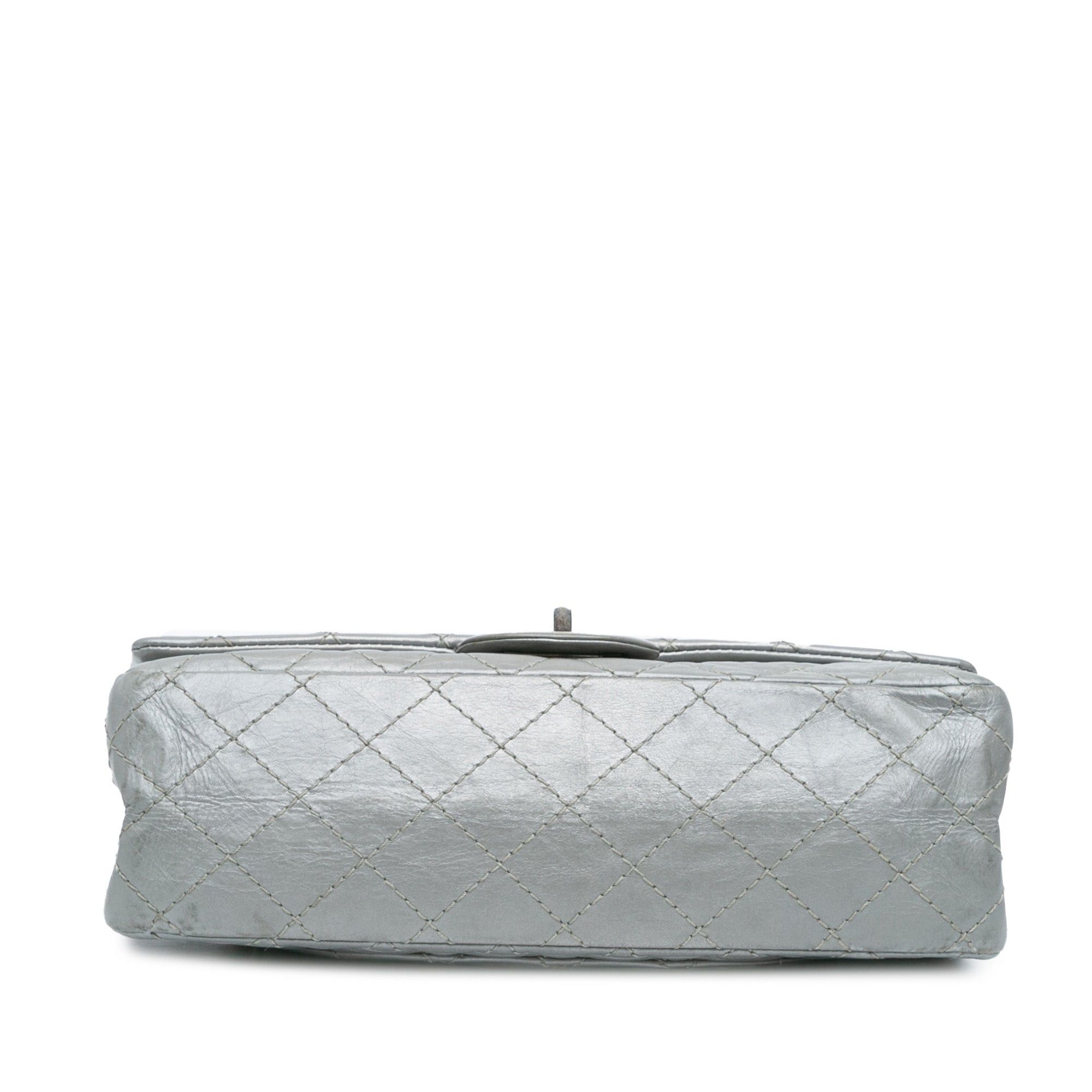 Chanel Chanel Reissue 2.55 Aged Calfskin Flap 225 Silver Size ONE SIZE - 3 Thumbnail