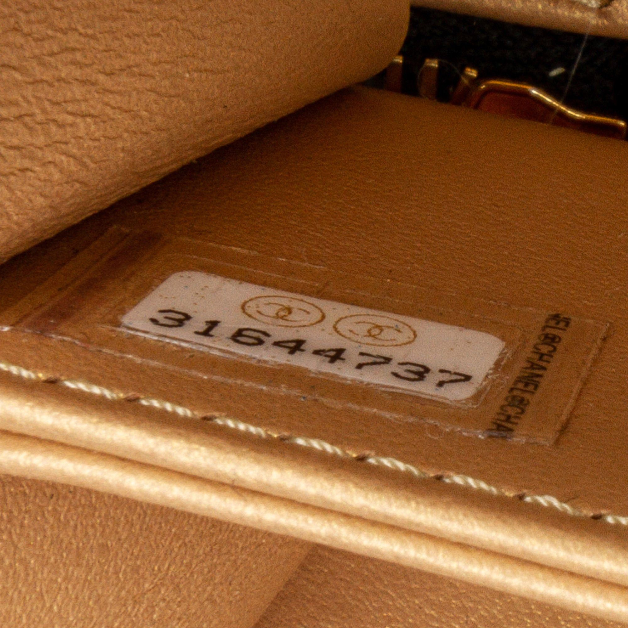 Chanel Chanel CC Quilted Golden Plate Vanity Crossbody Gold Size ONE SIZE - 10 Thumbnail