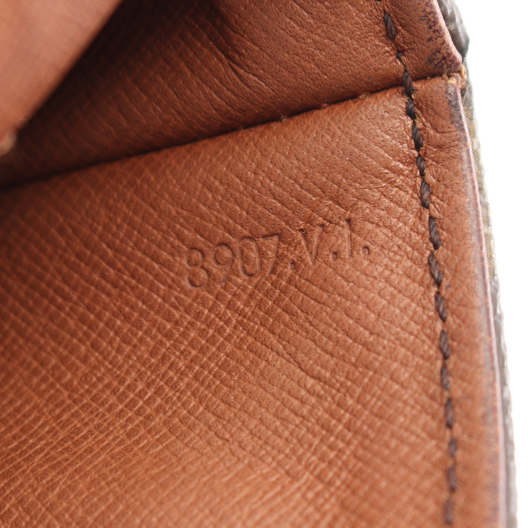 Louis Vuitton Louis Vuitton Shanti Mm Monogram Shoulder Bag Leather Brown Size ONE SIZE - 5 Thumbnail