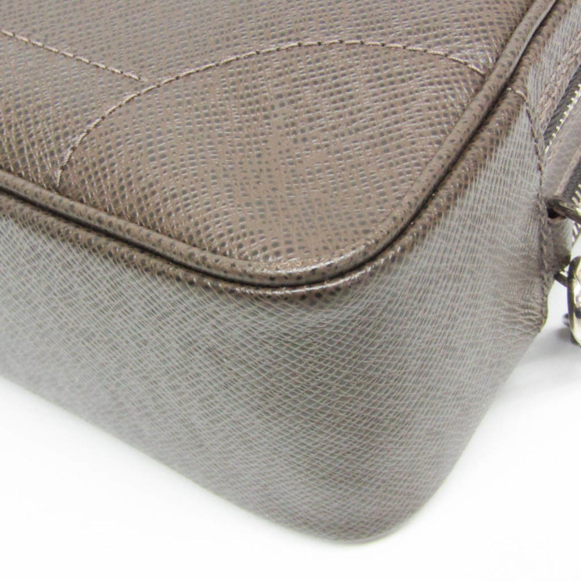 Louis Vuitton Louis Vuitton Taiga Pavel M31148 Men's Clutch Bag Grizzly Size ONE SIZE - 4 Thumbnail