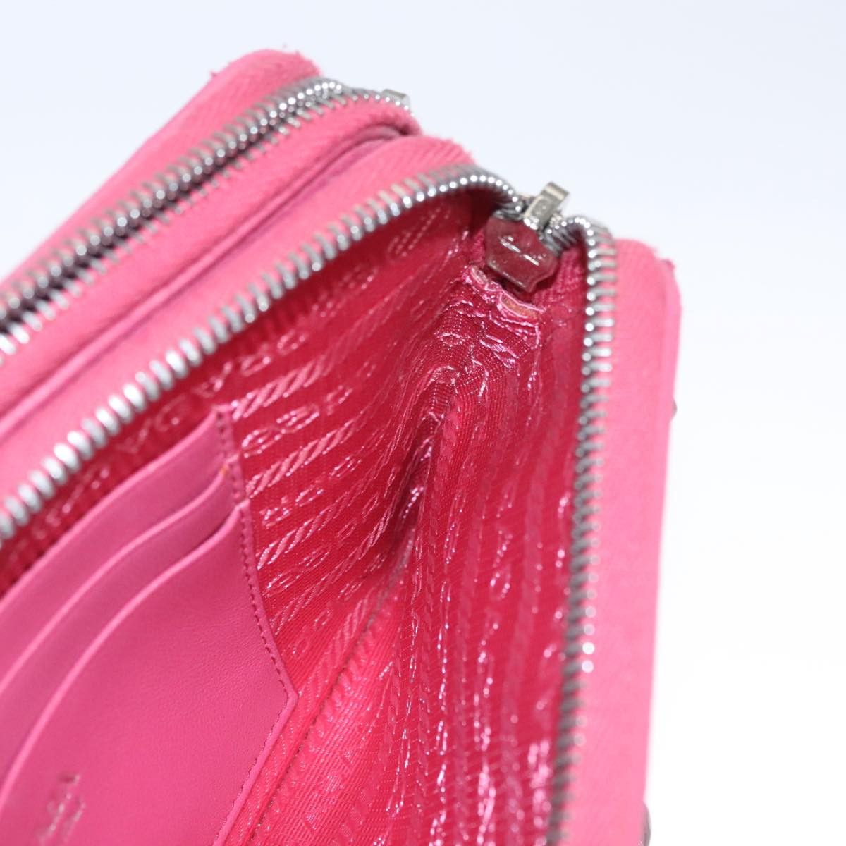 Prada Nappa Gauffré Pink Leather Shoulder Bag (Pre-Owned) Size ONE SIZE - 18 Thumbnail