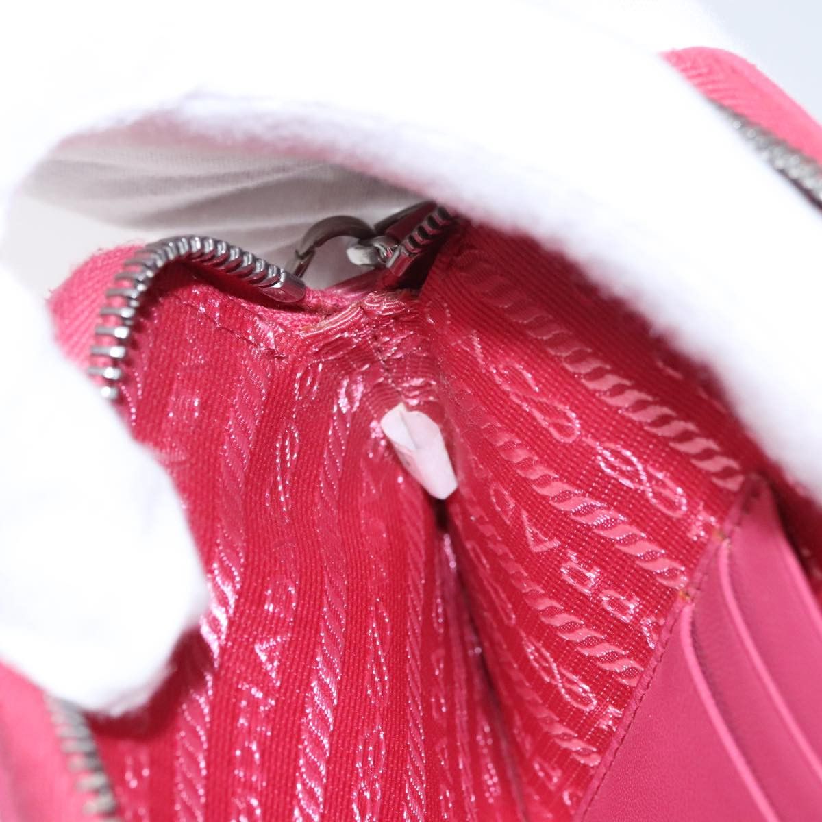 Prada Nappa Gauffré Pink Leather Shoulder Bag (Pre-Owned) Size ONE SIZE - 19 Thumbnail