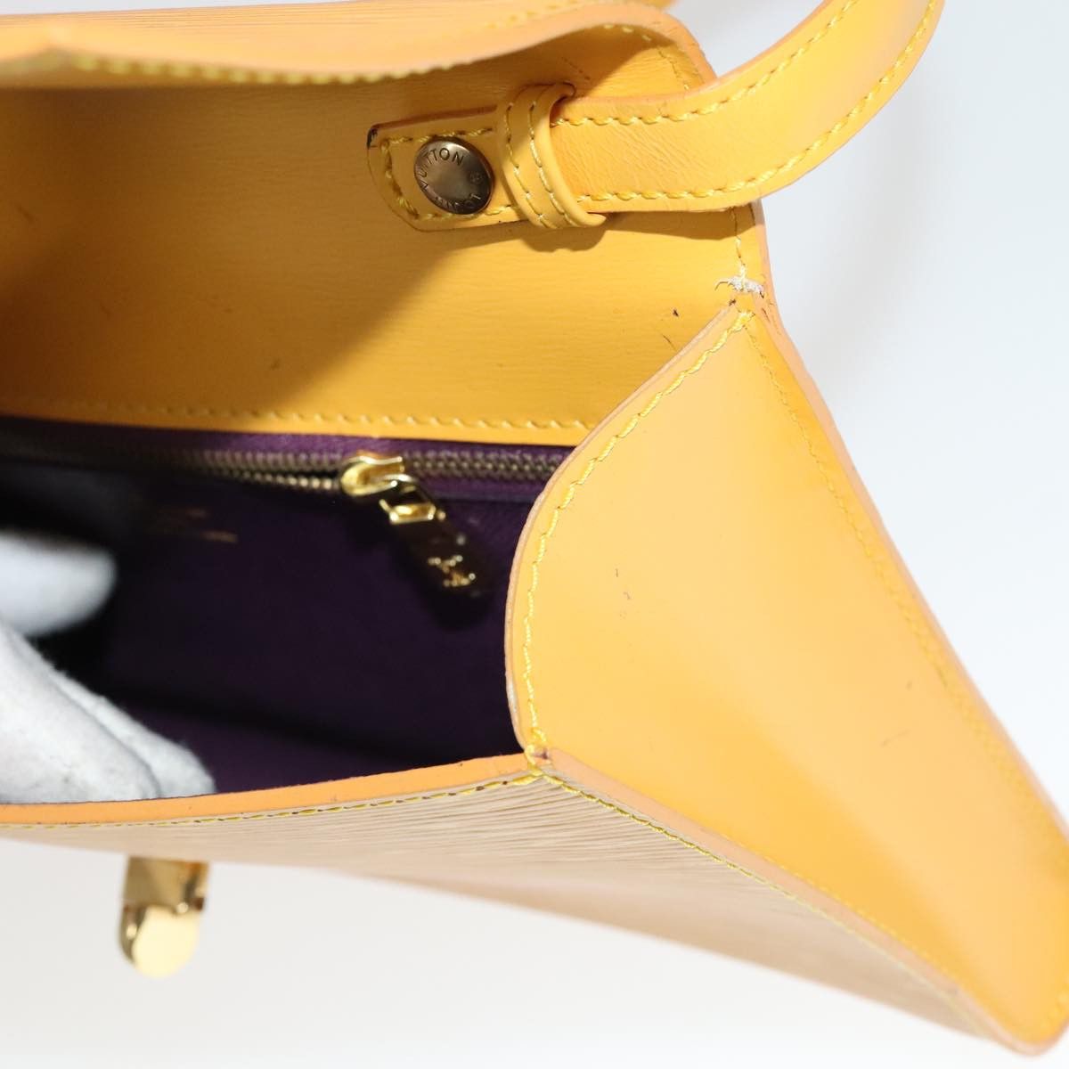 Louis Vuitton Arche Yellow Leather Shoulder Bag (Pre-Owned) Size ONE SIZE - 16 Thumbnail