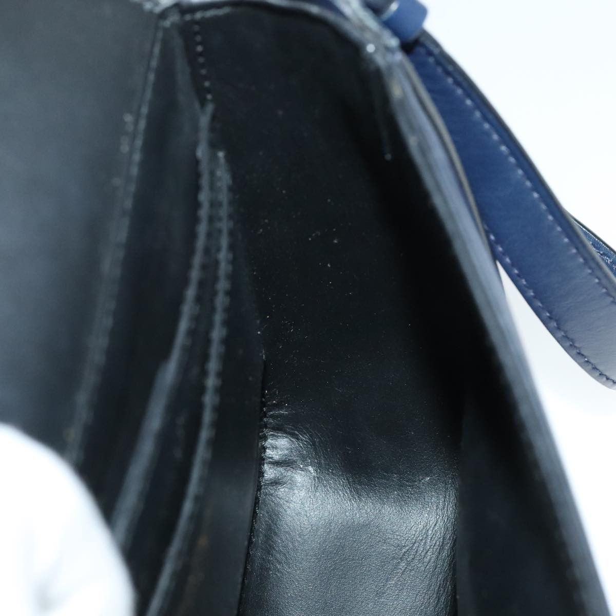 Salvatore Ferragamo Tassel Navy Leather Shoulder Bag (Pre-Owned) Size ONE SIZE - 17 Thumbnail