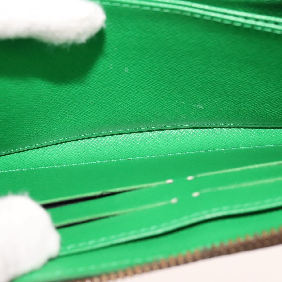 Louis Vuitton Zippy Wallet Green Canvas Wallet (Pre-Owned) Size ONE SIZE - 20 Thumbnail