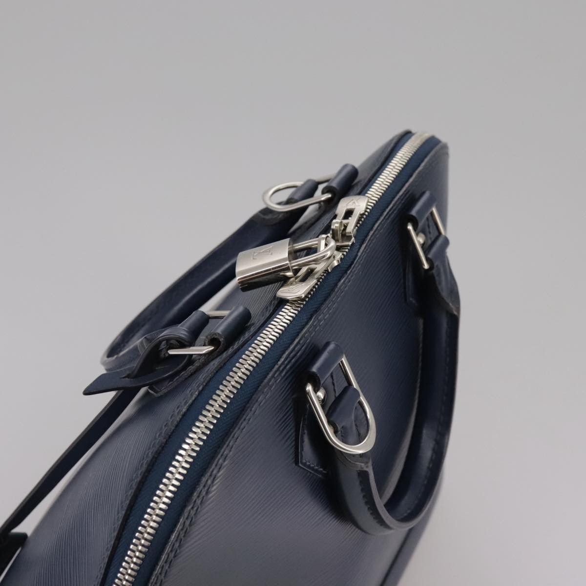 Louis Vuitton Alma Black Leather Handbag (Pre-Owned) Size ONE SIZE - 5 Thumbnail