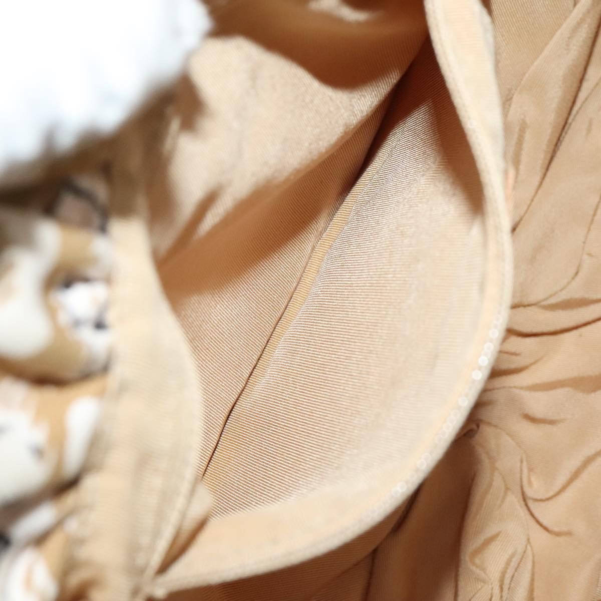 Chanel Camélia Beige Canvas Handbag (Pre-Owned) Size ONE SIZE - 19 Thumbnail