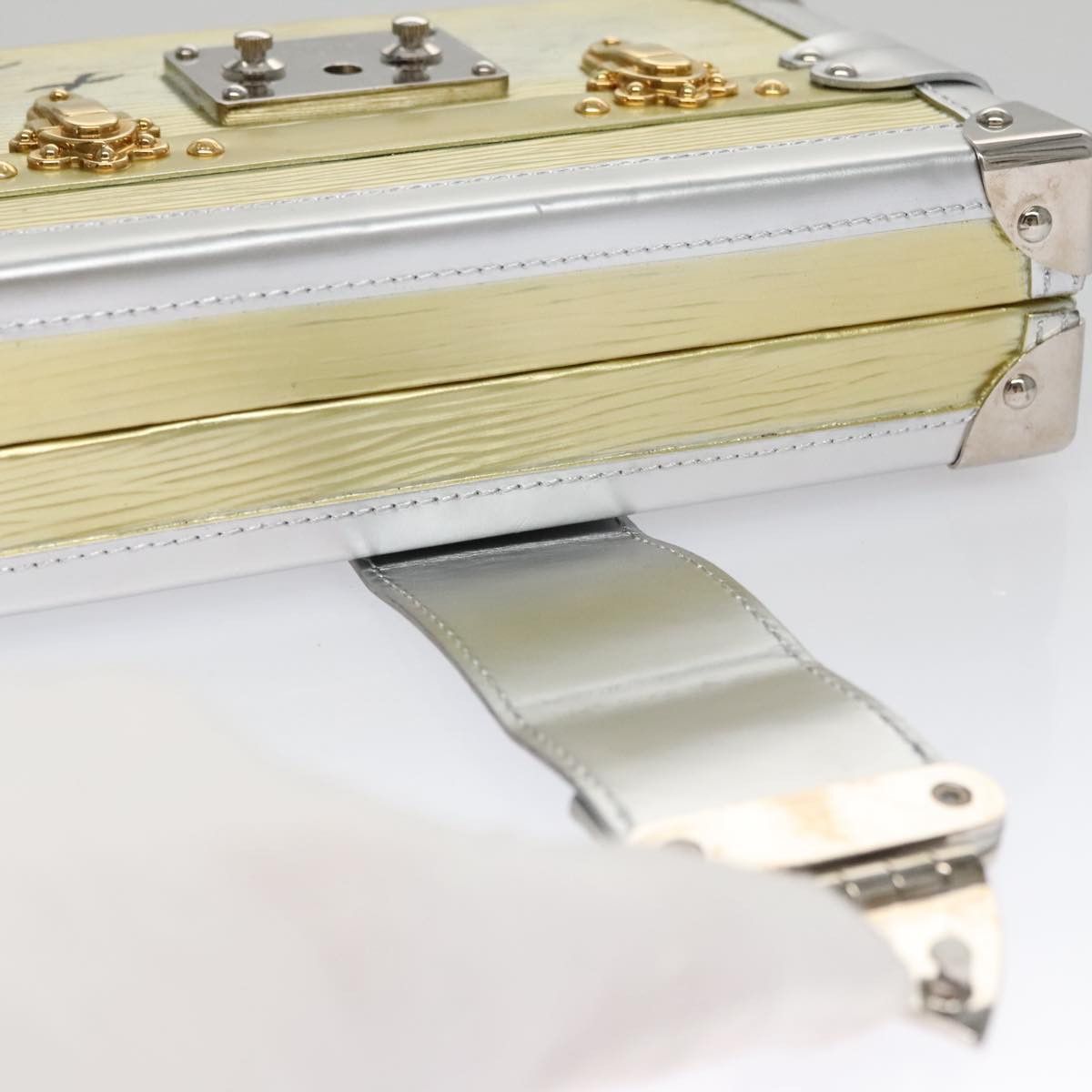 Louis Vuitton Petit Malle Silver Leather Shoulder Bag (Pre-Owned) Size ONE SIZE - 6 Thumbnail
