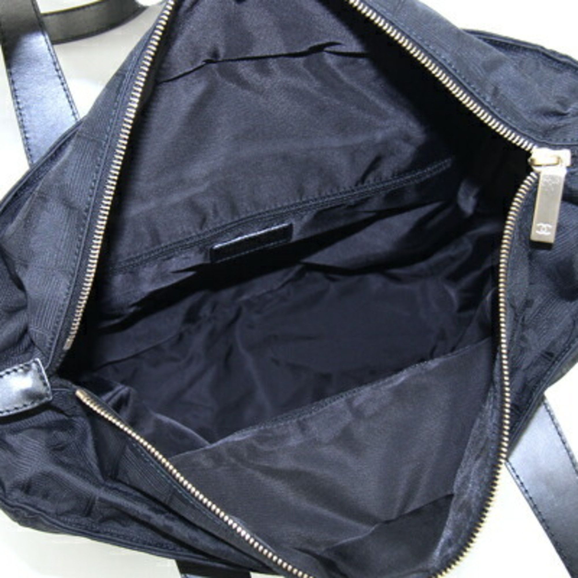 Chanel Chanel Travel line tote Size ONE SIZE - 6 Thumbnail
