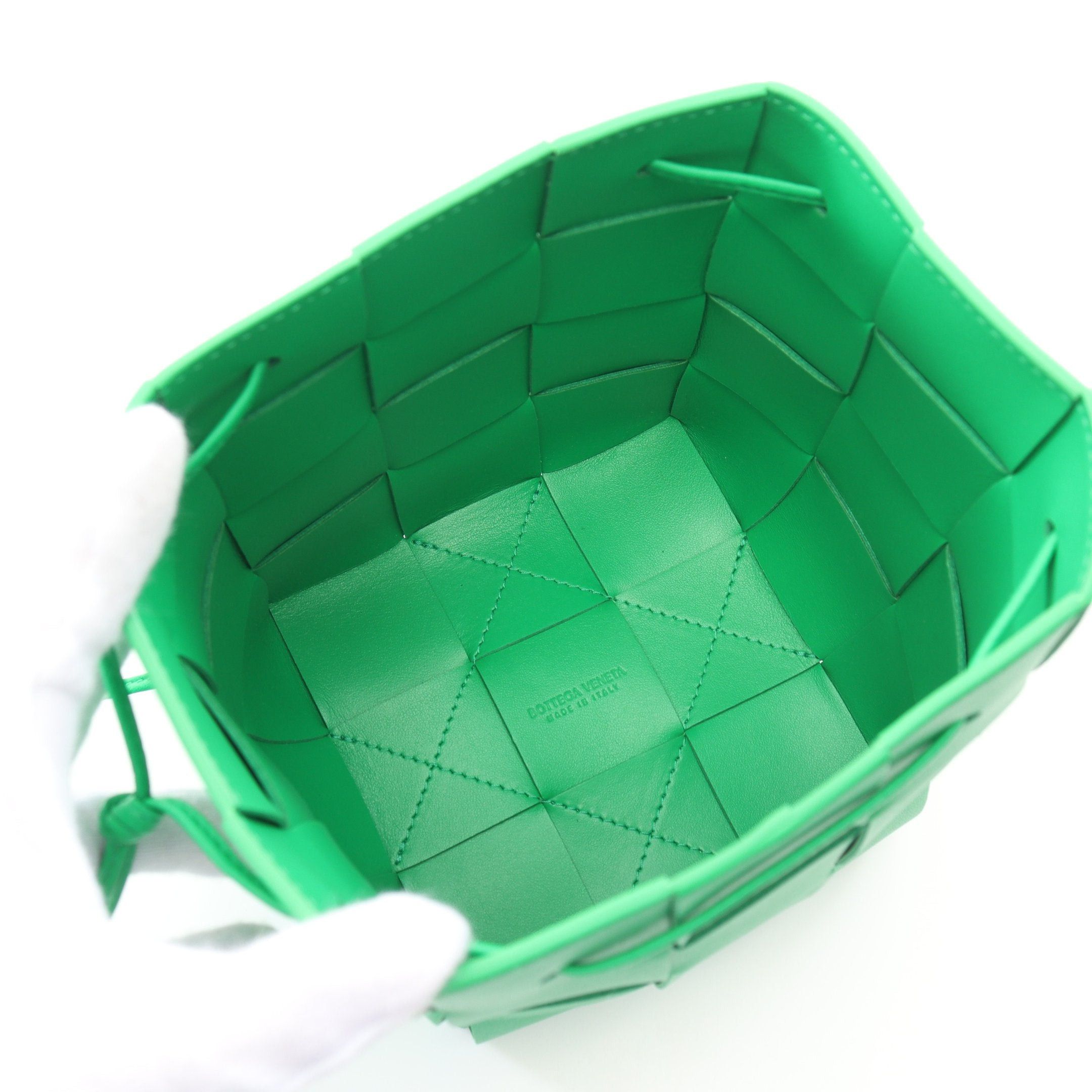 Bottega Veneta Bottega Veneta Small Cassette Bucket Shoulder Bag Leather Green Size ONE SIZE - 3 Thumbnail