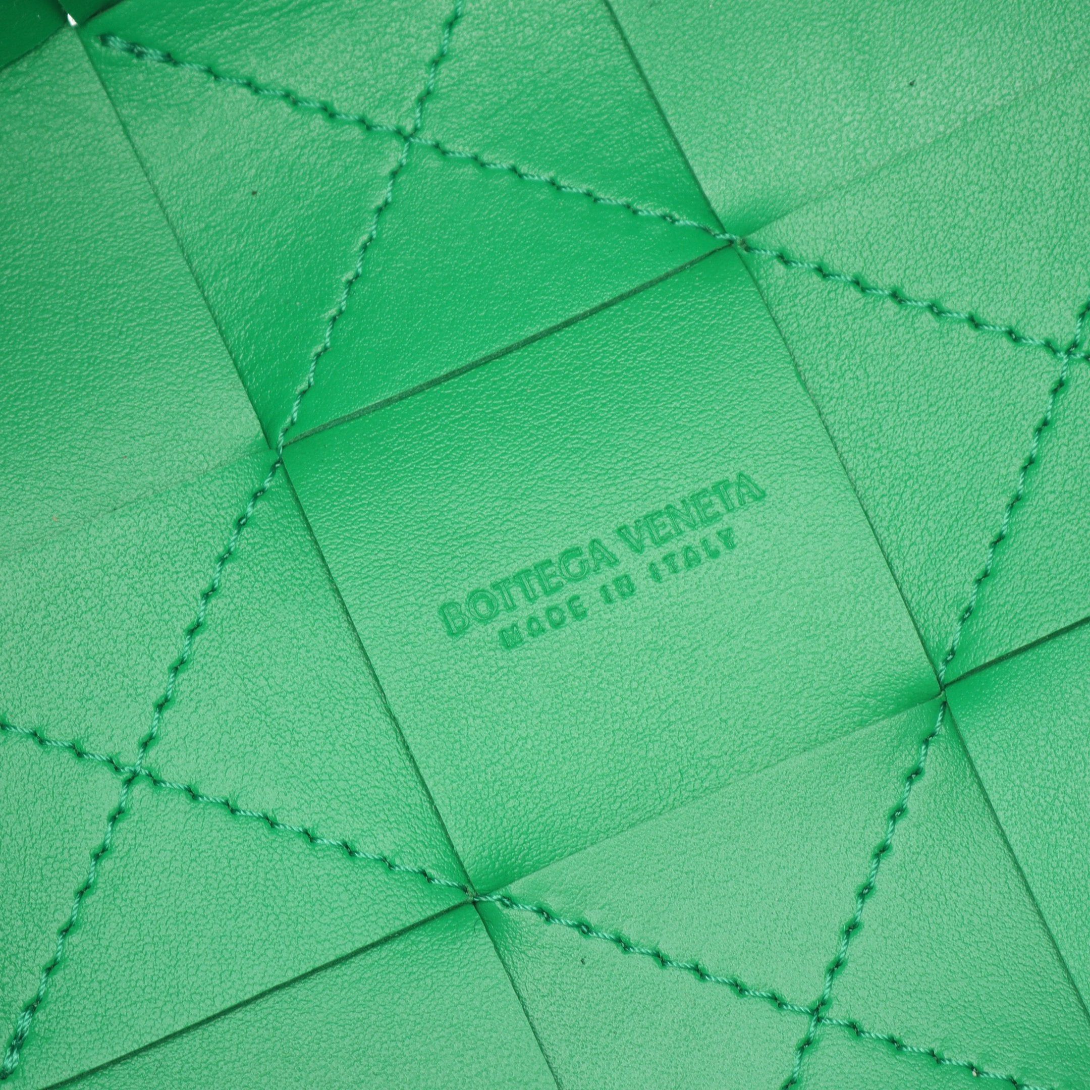 Bottega Veneta Bottega Veneta Small Cassette Bucket Shoulder Bag Leather Green Size ONE SIZE - 4 Thumbnail