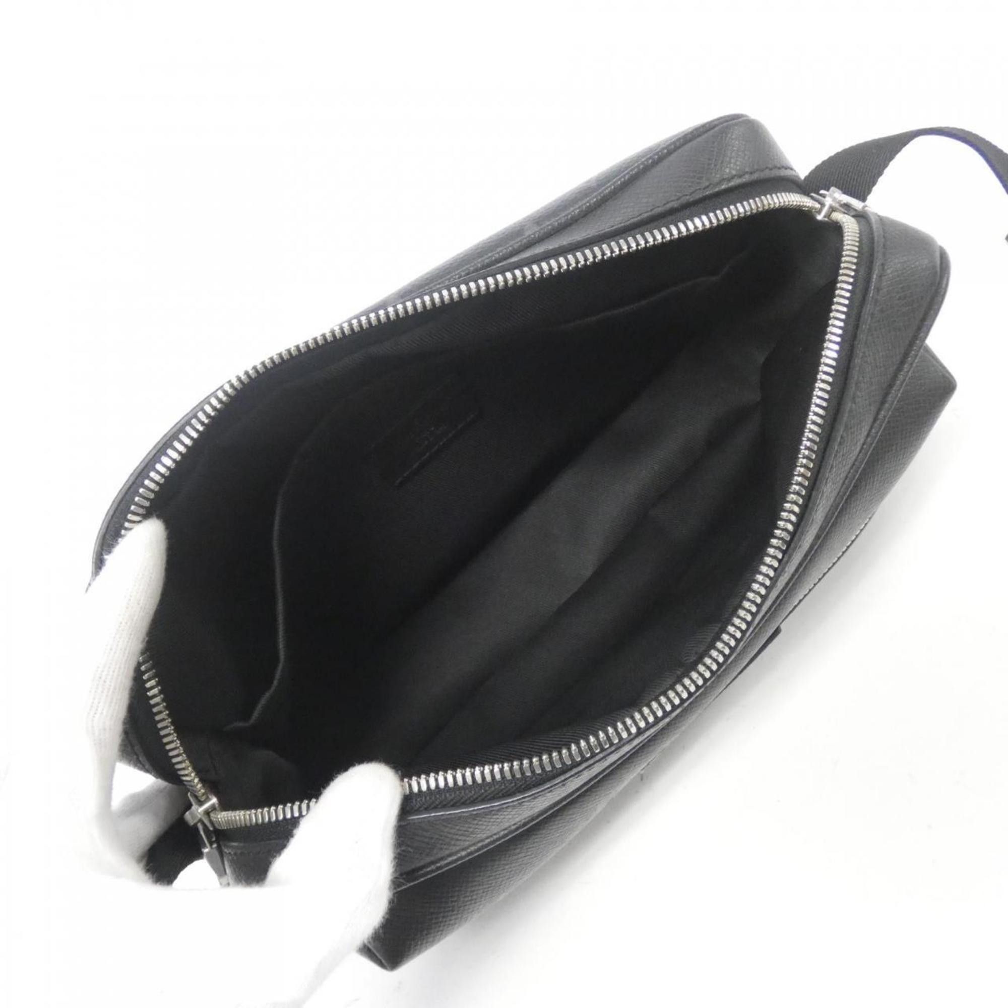 Louis Vuitton Louis Vuitton Taiga Lama Outdoor Messenger PM M30233 Shoulder Bag Size ONE SIZE - 9 Thumbnail