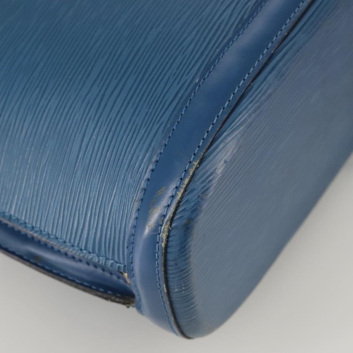 Louis Vuitton Lussac Blue Leather Shoulder Bag (Pre-Owned) Size ONE SIZE - 11 Thumbnail