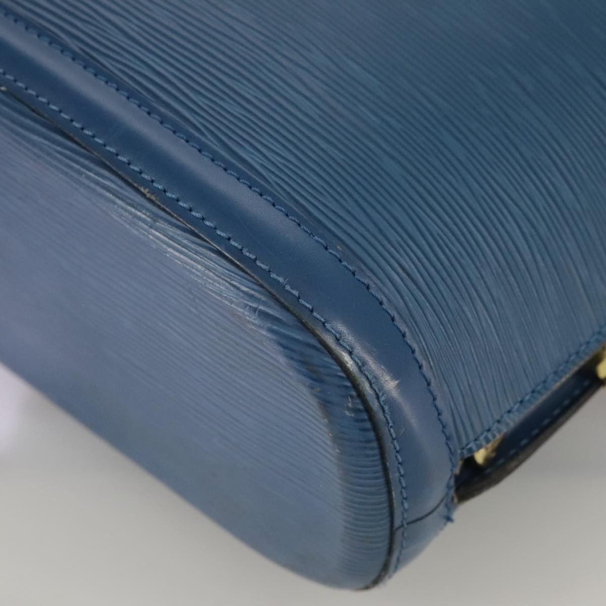Louis Vuitton Lussac Blue Leather Shoulder Bag (Pre-Owned) Size ONE SIZE - 13 Thumbnail