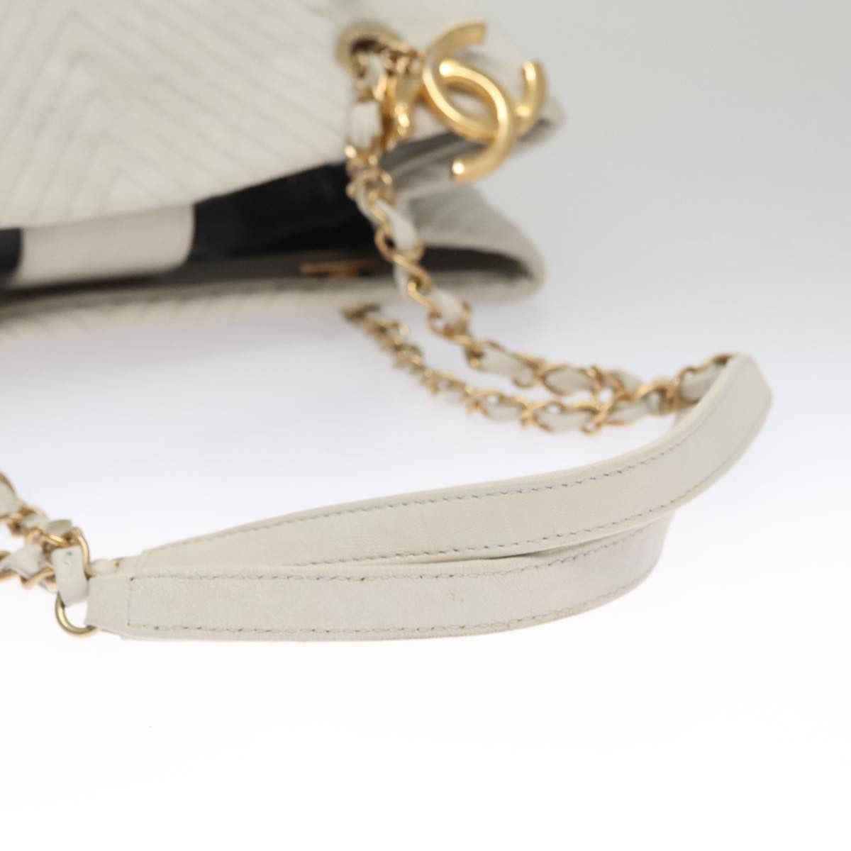 Chanel V-Stich White Leather Tote Bag (Pre-Owned) Size ONE SIZE - 5 Thumbnail