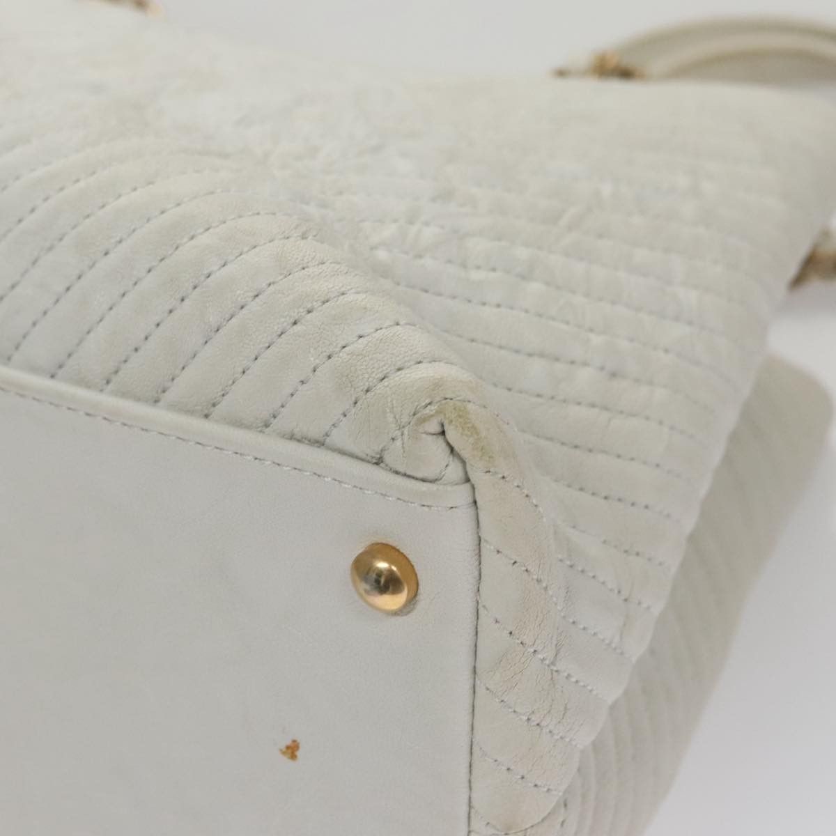 Chanel V-Stich White Leather Tote Bag (Pre-Owned) Size ONE SIZE - 9 Thumbnail