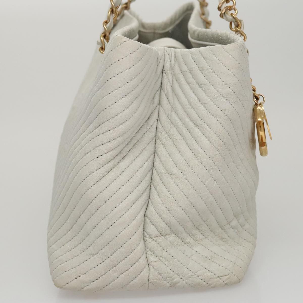 Chanel V-Stich White Leather Tote Bag (Pre-Owned) Size ONE SIZE - 4 Thumbnail