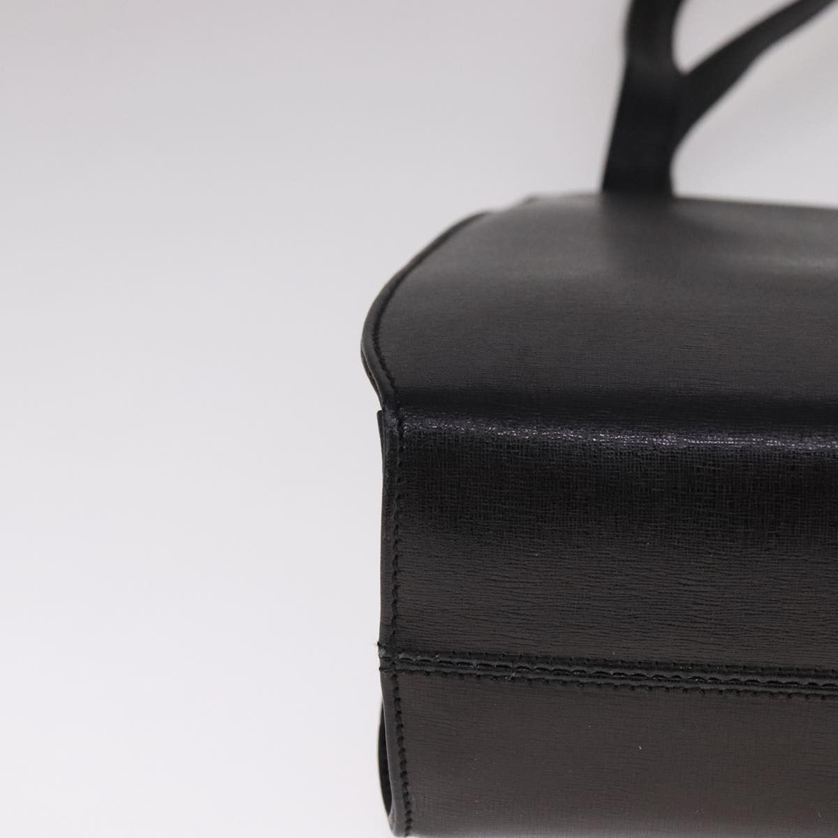Salvatore Ferragamo Vara Black Leather Shoulder Bag (Pre-Owned) Size ONE SIZE - 8 Thumbnail