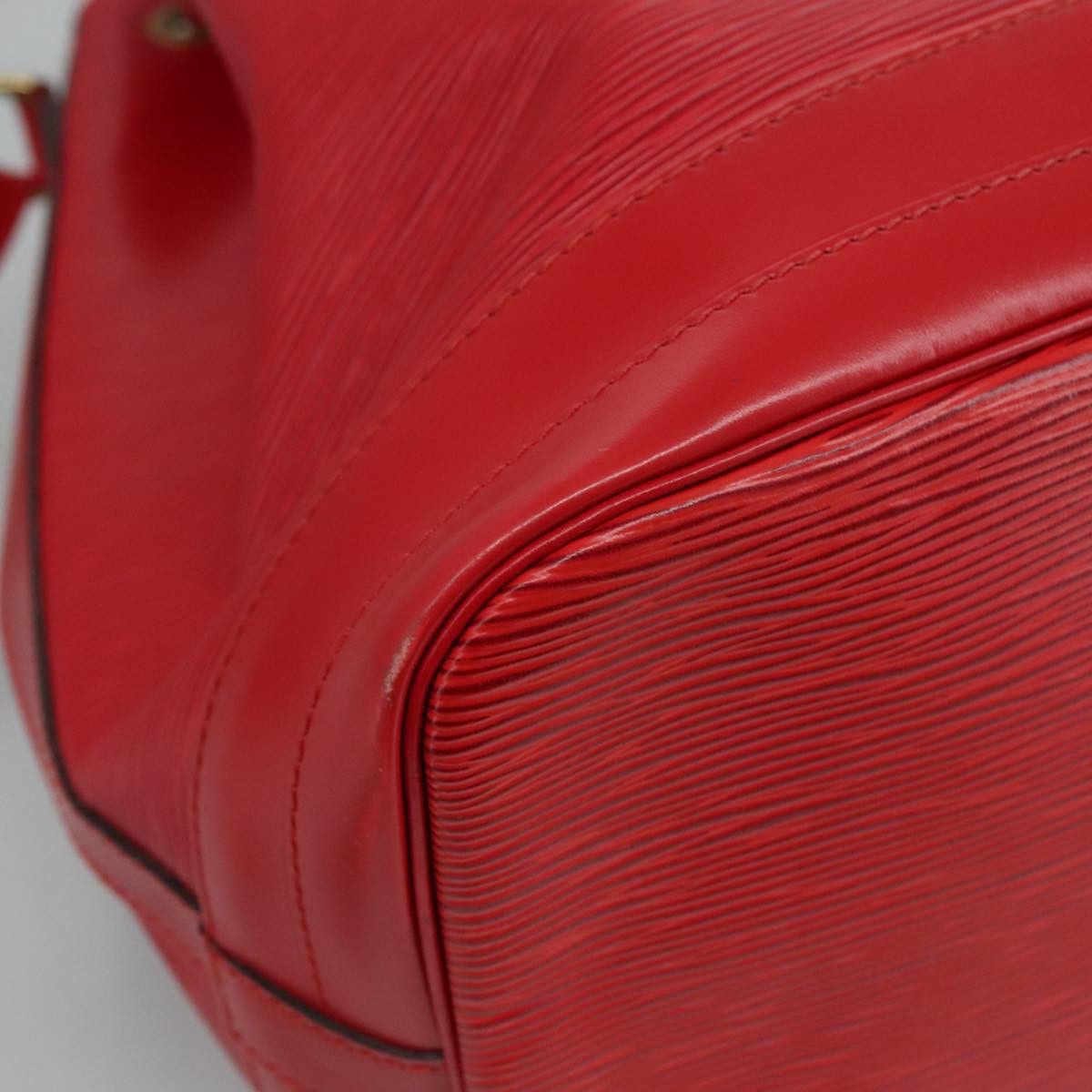 Louis Vuitton Noe Red Leather Shoulder Bag (Pre-Owned) Size ONE SIZE - 11 Thumbnail