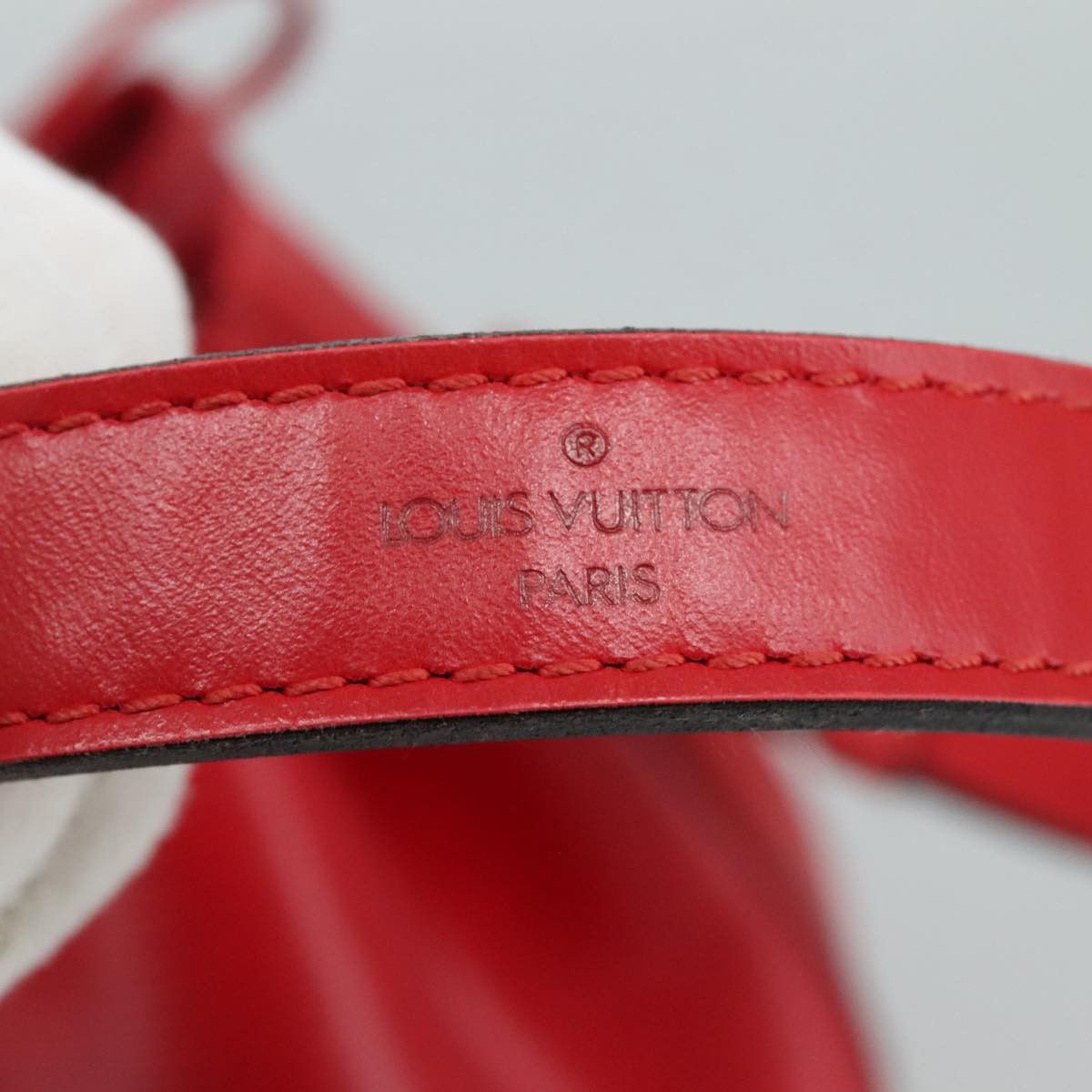 Louis Vuitton Noe Red Leather Shoulder Bag (Pre-Owned) Size ONE SIZE - 16 Thumbnail