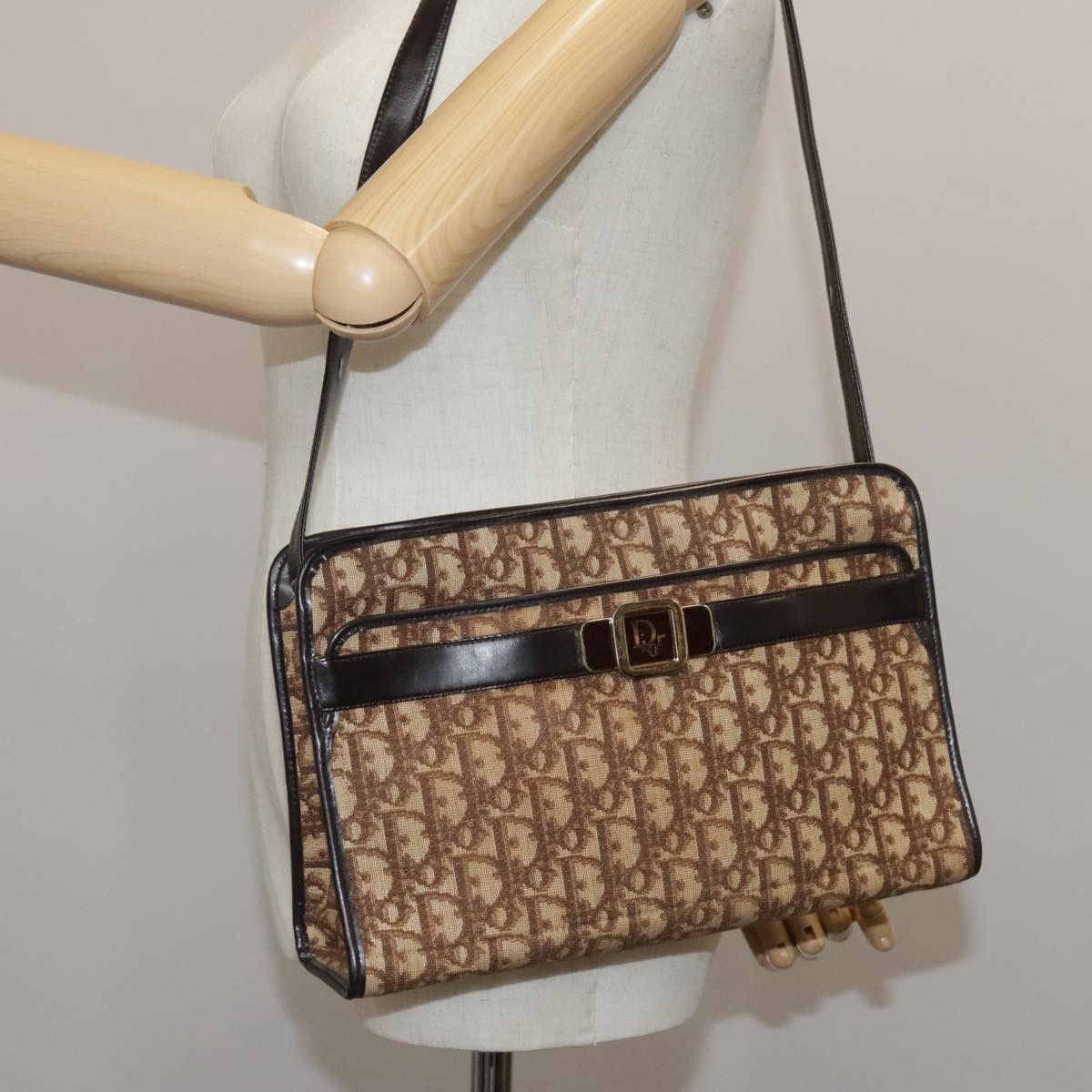 Dior Trotter Canvas Shoulder Bag Gold Canvas Shoulder Bag Size ONE SIZE - 14 Thumbnail