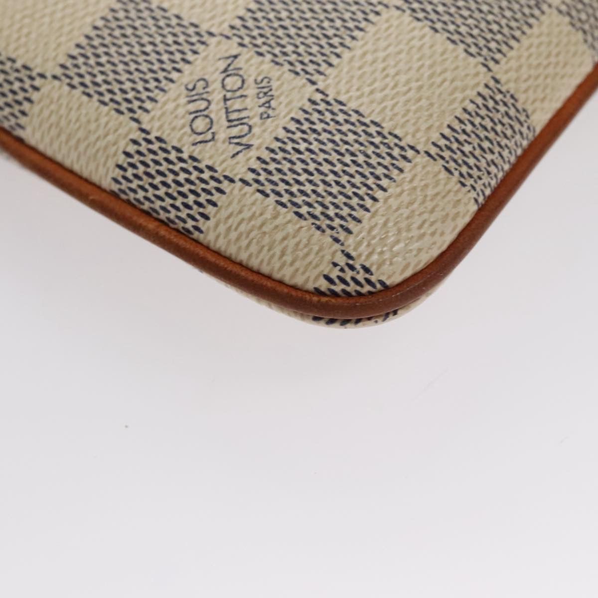 Louis Vuitton Mira White Canvas Clutch Bag (Pre-Owned) Size ONE SIZE - 7 Thumbnail