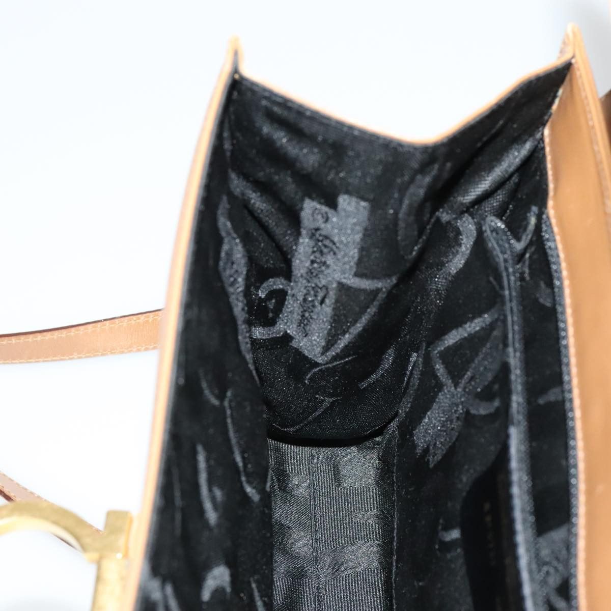 Salvatore Ferragamo Gancini Brown Leather Shoulder Bag (Pre-Owned) Size ONE SIZE - 20 Thumbnail